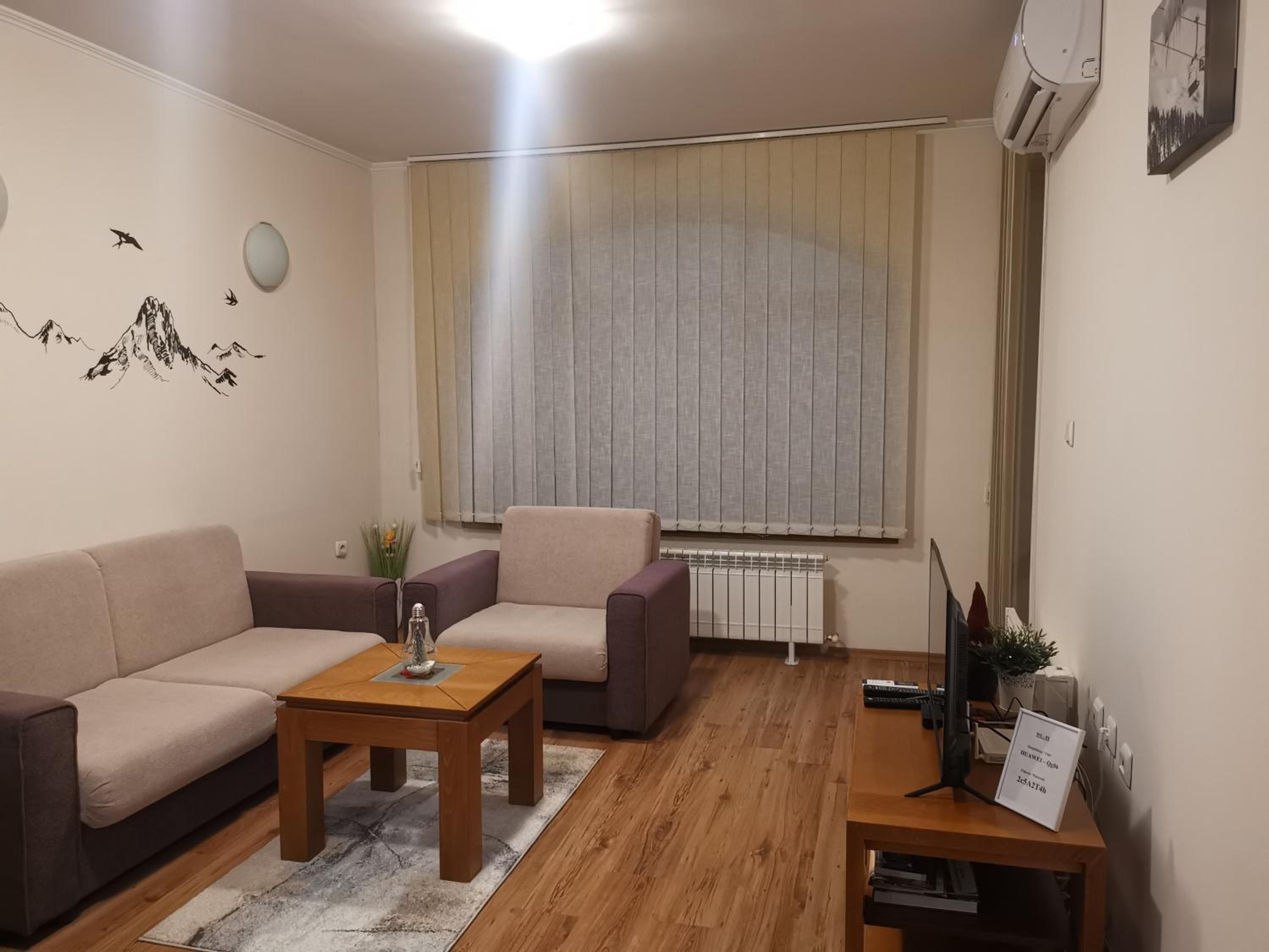 Sunny home - Cozy Stay by Gondola Lift, Fast Wi-Fi and Mountain View view 3