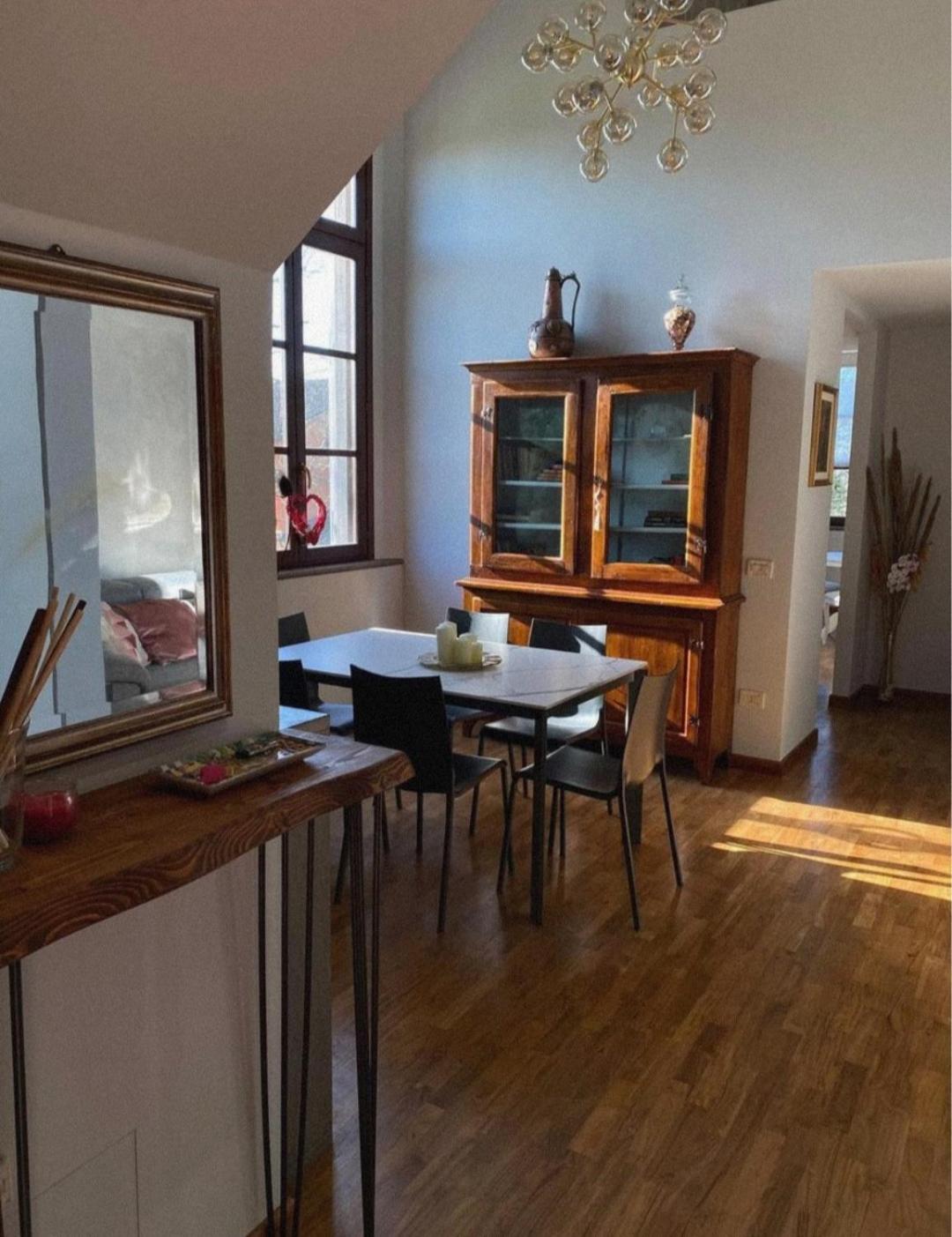 Appartamento in Villa Aulla view 2