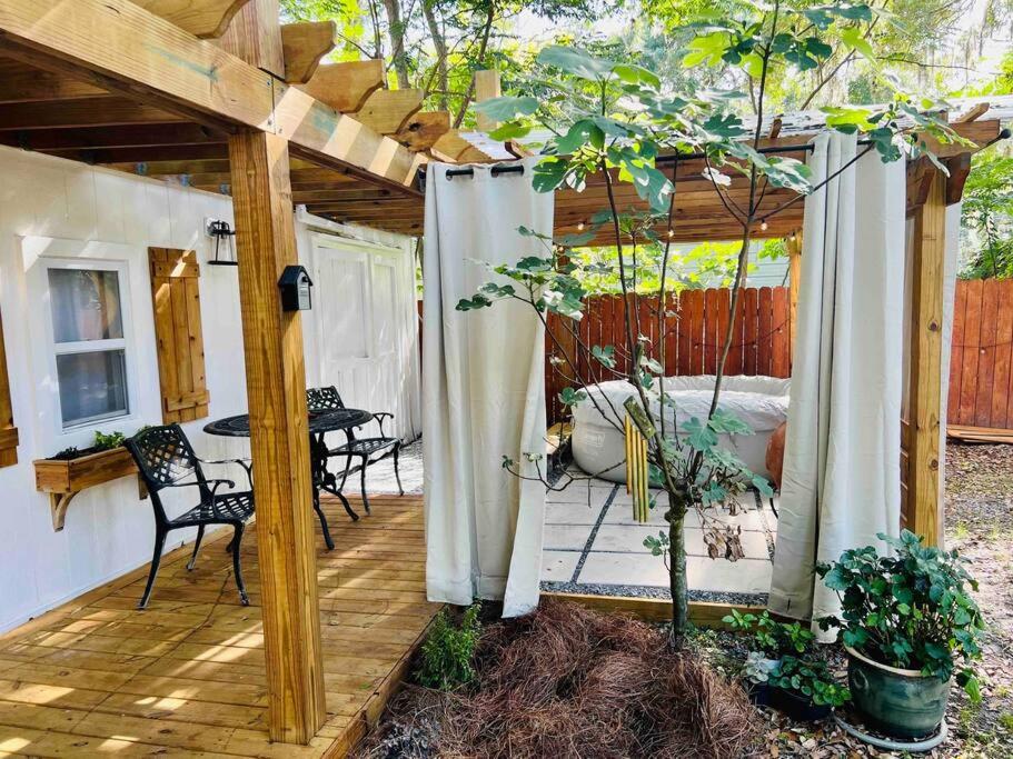 Beautiful farmhouse in Fernandina Beach