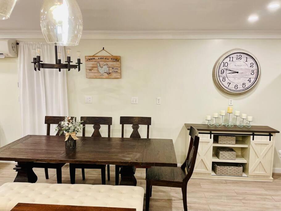 Beautiful farmhouse in Fernandina Beach