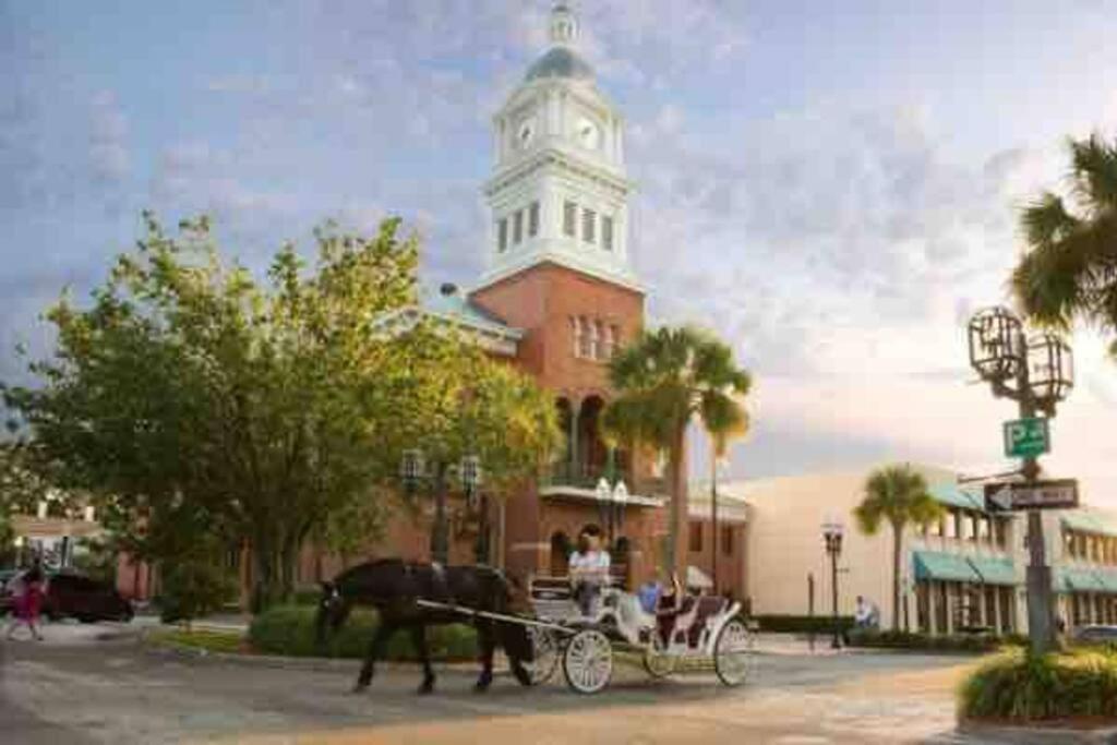 Beautiful farmhouse in Fernandina Beach