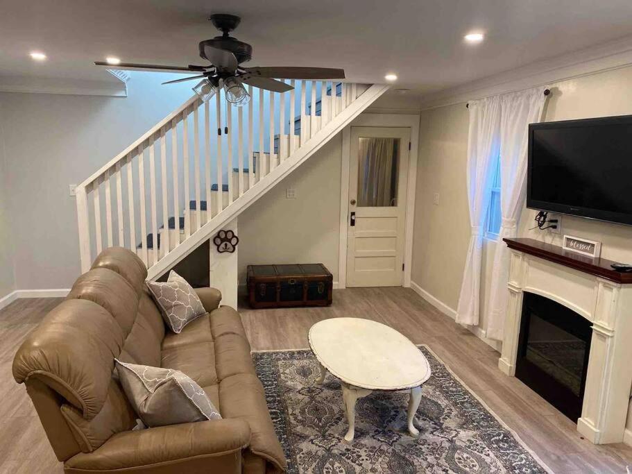 Beautiful farmhouse in Fernandina Beach