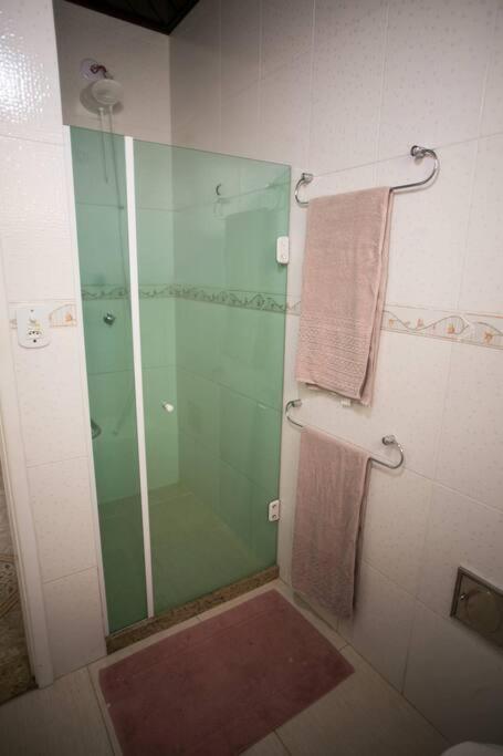 Excelente casa à 900m da Praia de Itaipuaçu