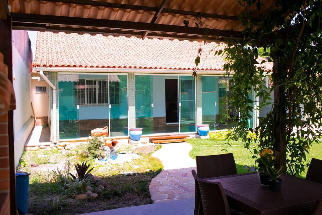 Excelente casa à 900m da Praia de Itaipuaçu