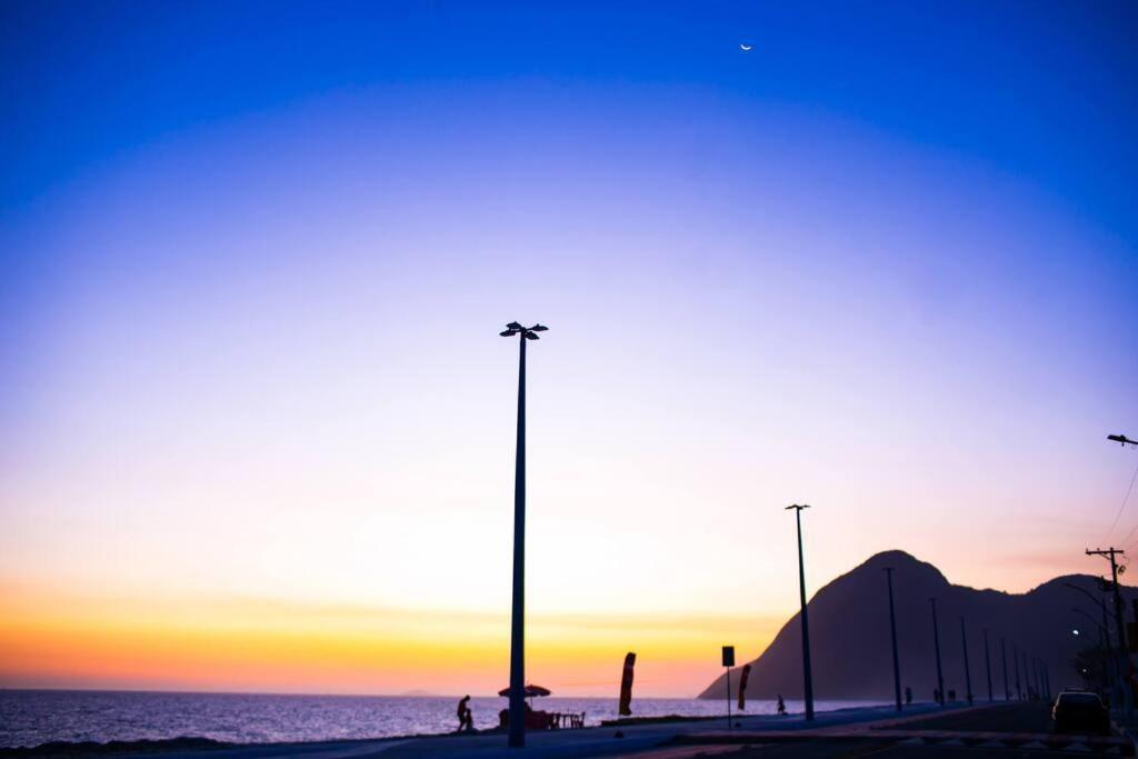 Excelente casa à 900m da Praia de Itaipuaçu