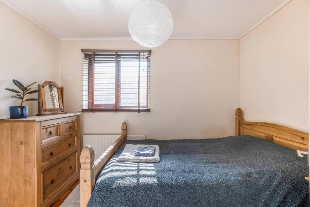 Quiet & Secluded St Albans House view 2