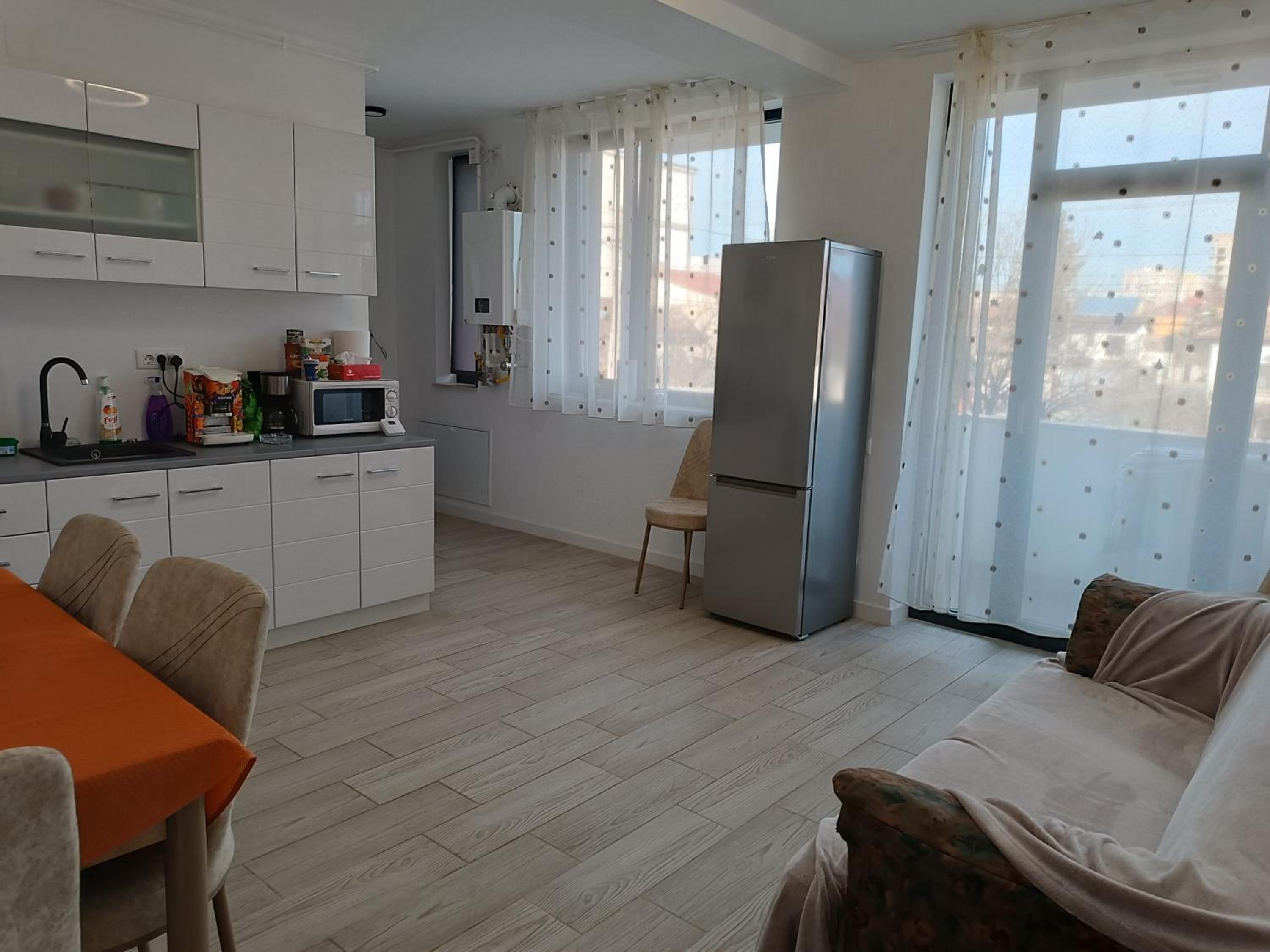 Apartament 2 camere, bloc nou, lângă Promenada Moll, capacitate 4 persoane view 3