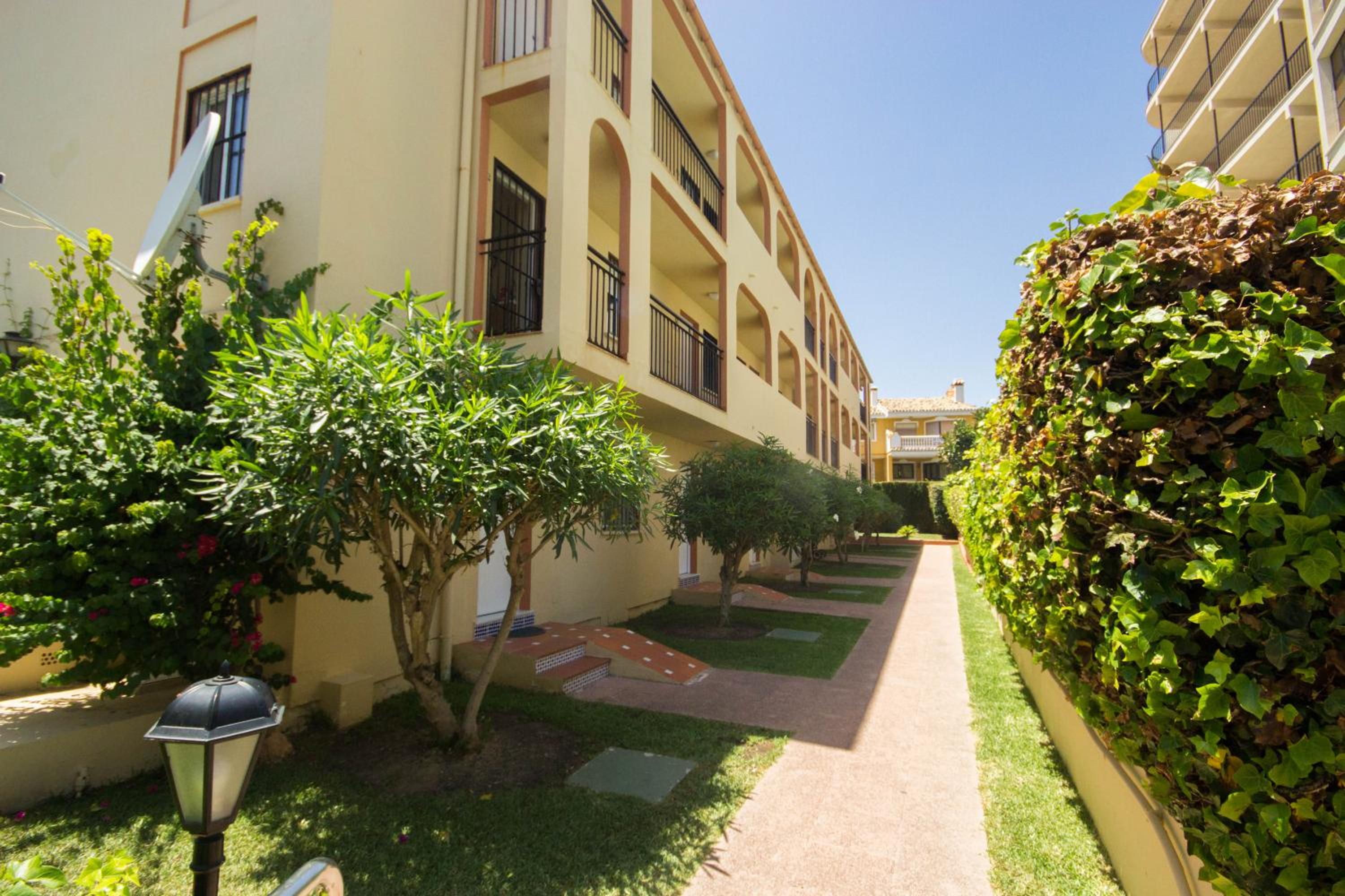Adelfas by IVI Real Estate
