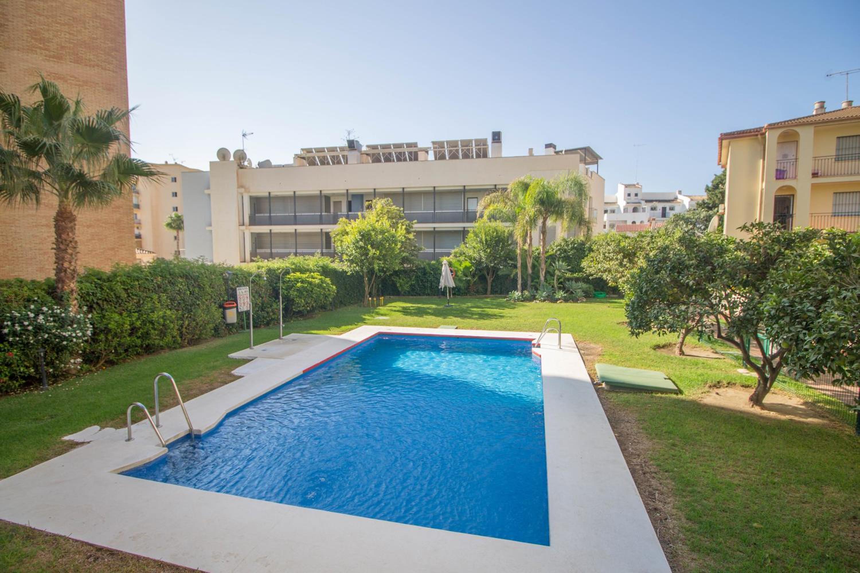 Adelfas by IVI Real Estate