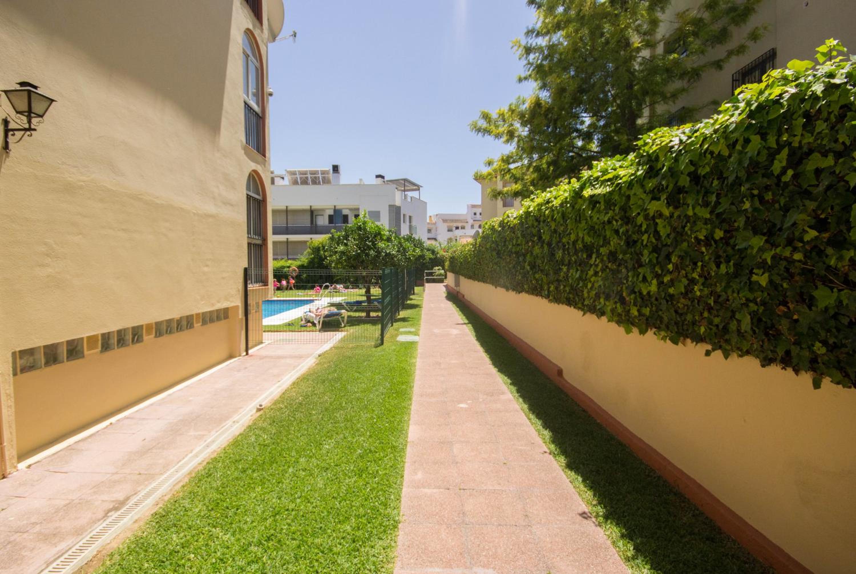 Adelfas by IVI Real Estate