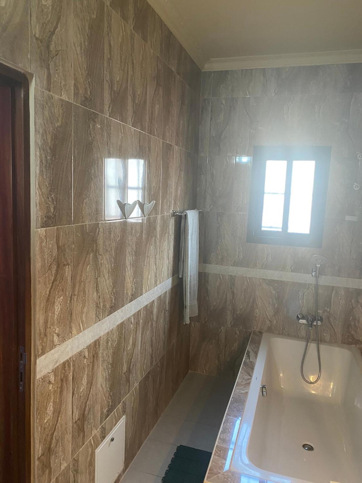 THE LANDING LODGE-ABIDJAN