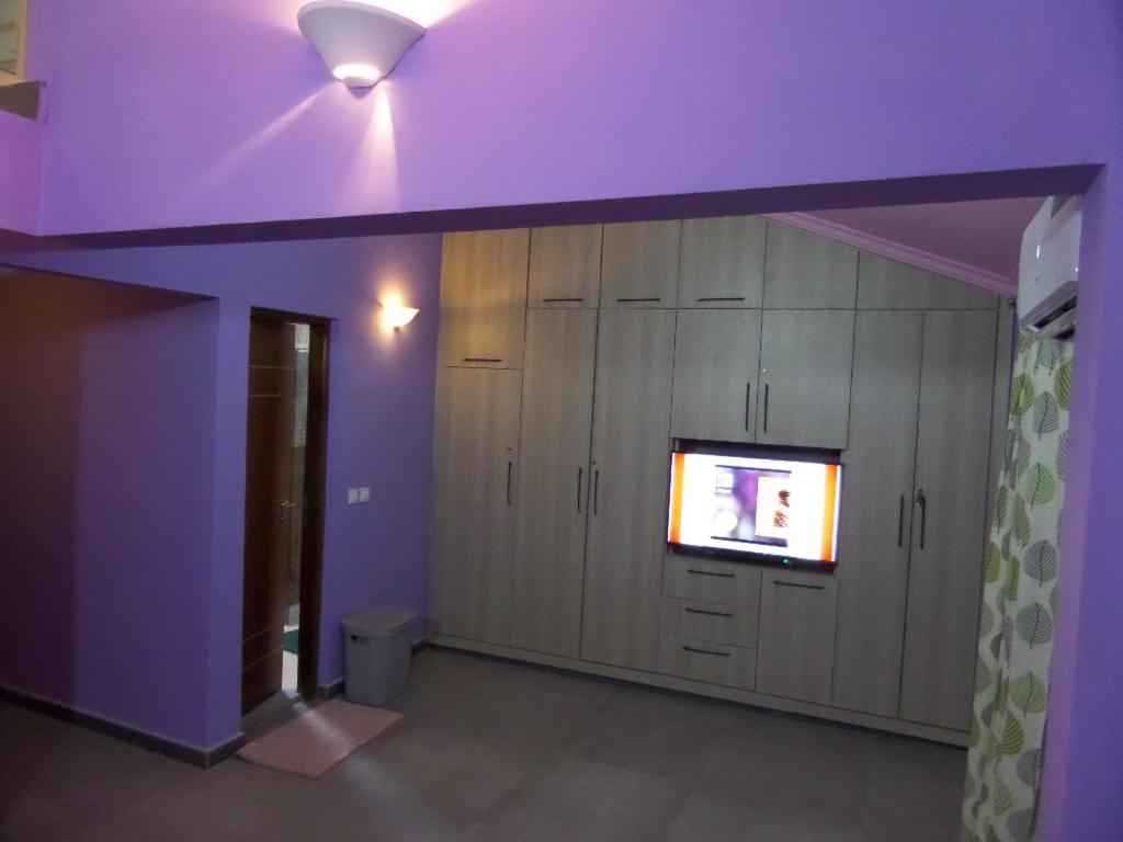 THE LANDING LODGE-ABIDJAN