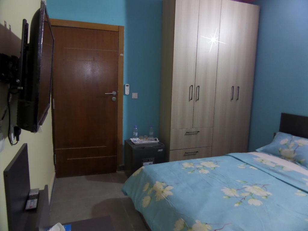 THE LANDING LODGE-ABIDJAN