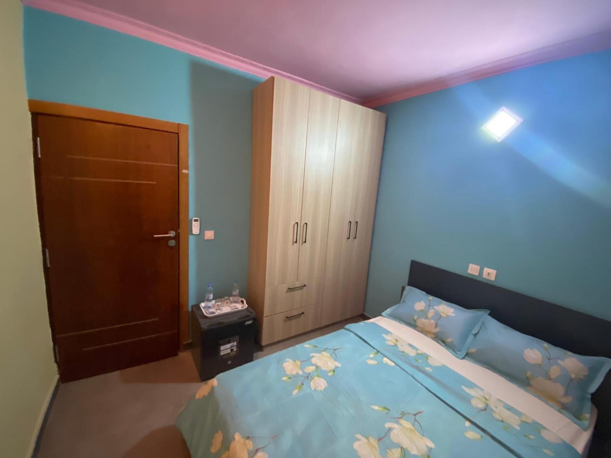 THE LANDING LODGE-ABIDJAN