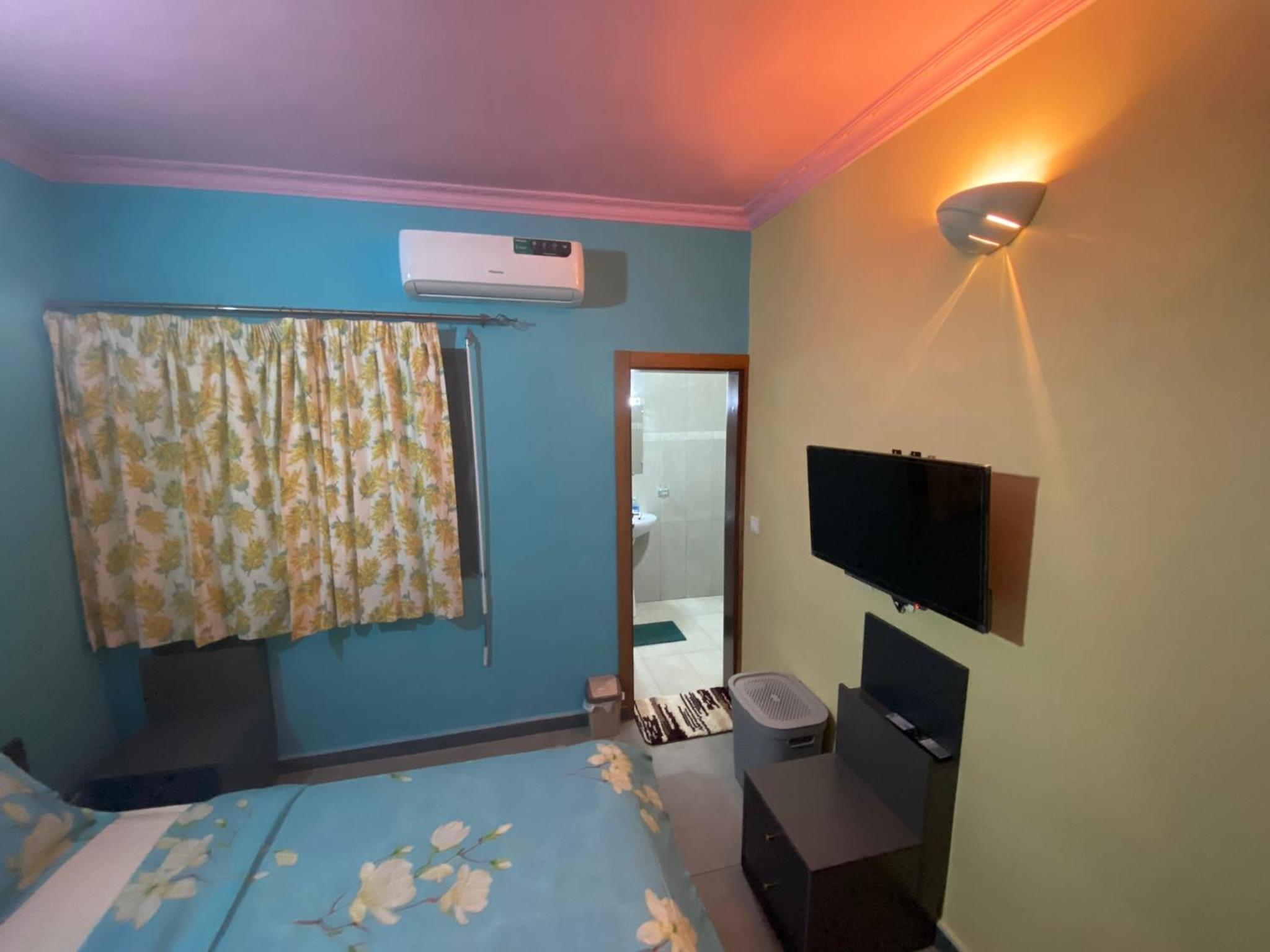 THE LANDING LODGE-ABIDJAN