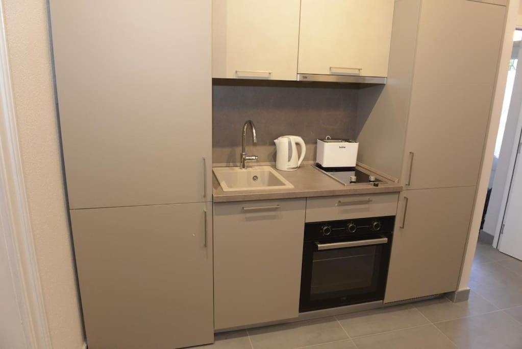 Apartment Dora 3,beach apartment