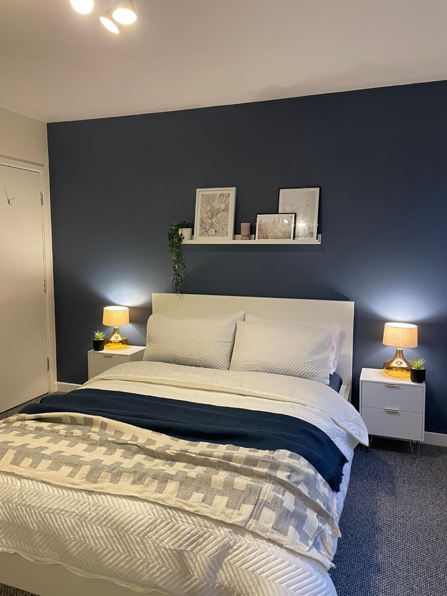 Modern 2 BDR Flat in Nottingham City Centre with FREE Parking view 3