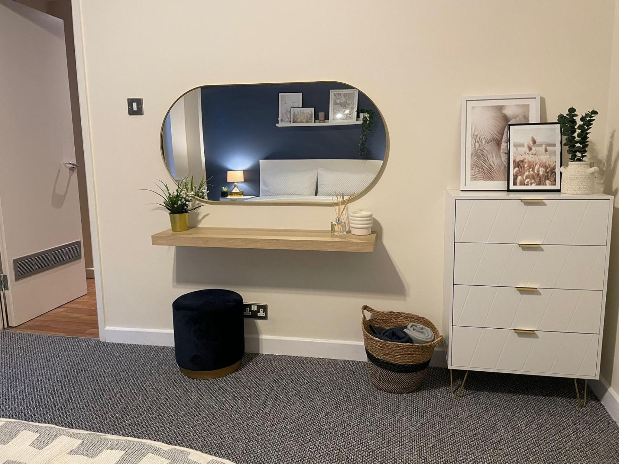 Modern 2 BDR Flat in Nottingham City Centre with FREE Parking view 4