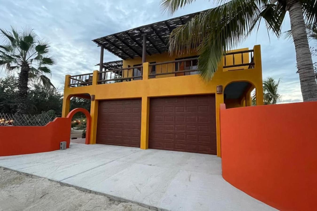 5 Minutes to Downtown Los Barriles, Walk to Beach view 3