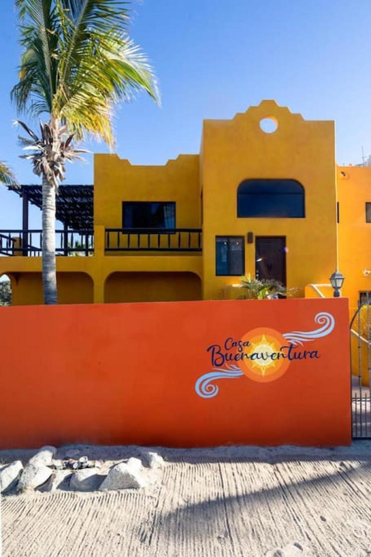 5 Minutes to Downtown Los Barriles, Walk to Beach view 4