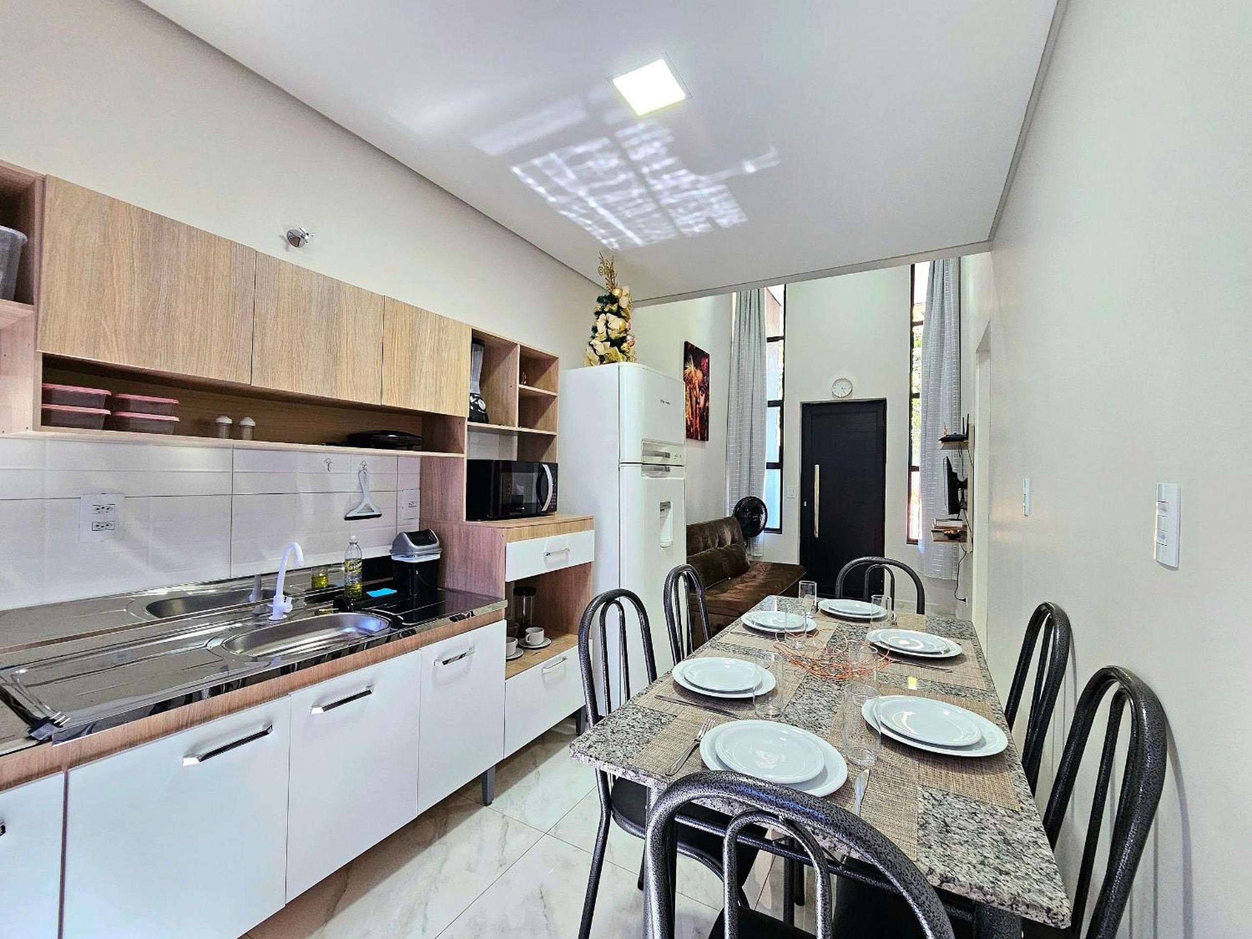 Casa NOVA para 06 pessoas prox Centro e Cataratas