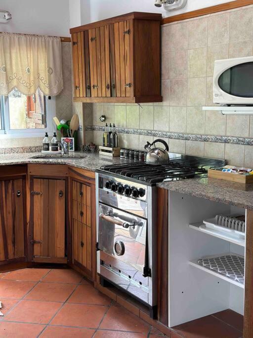 COSTA DEL ESTE. Excelente casa para 8, muy cómoda!