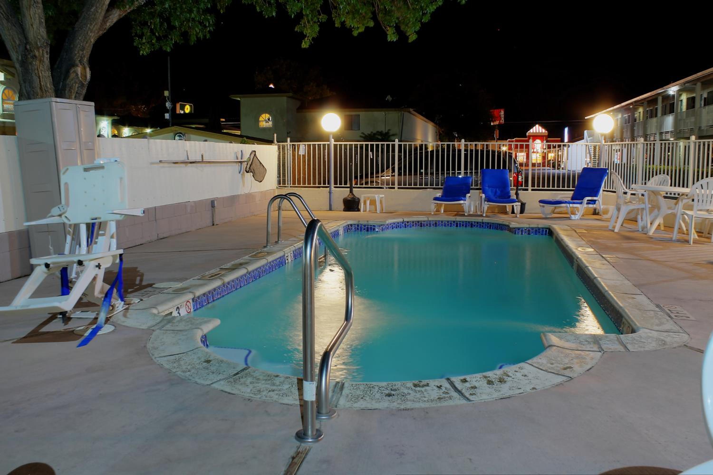 Motel 6-Bishop, CA