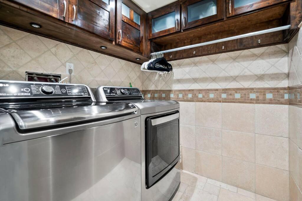 Pet-Friendly, Flexible Extensions, Sleeps 10+ view 3