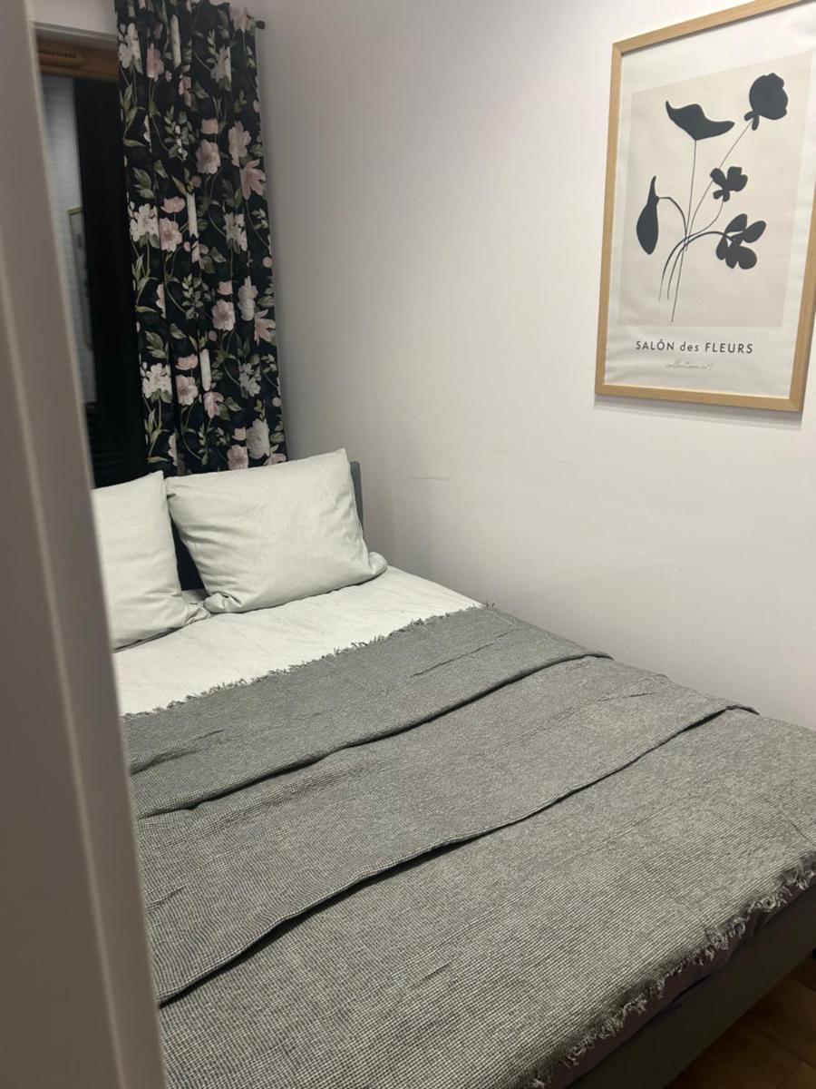 Hotel Nadmotlawie Apartments Gdansk Old Town Riverview - Image 1