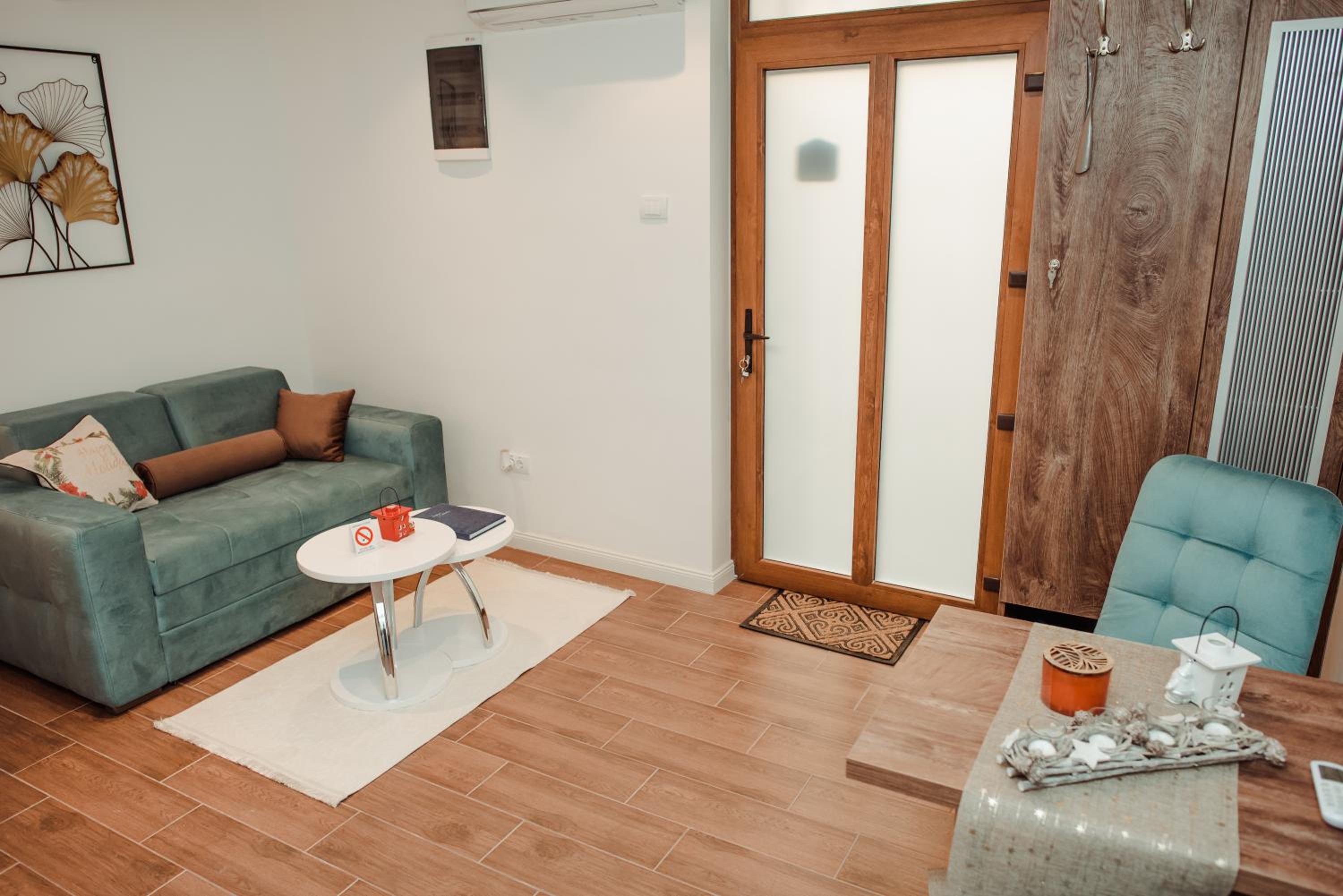 Passage apartment Subotica view 4