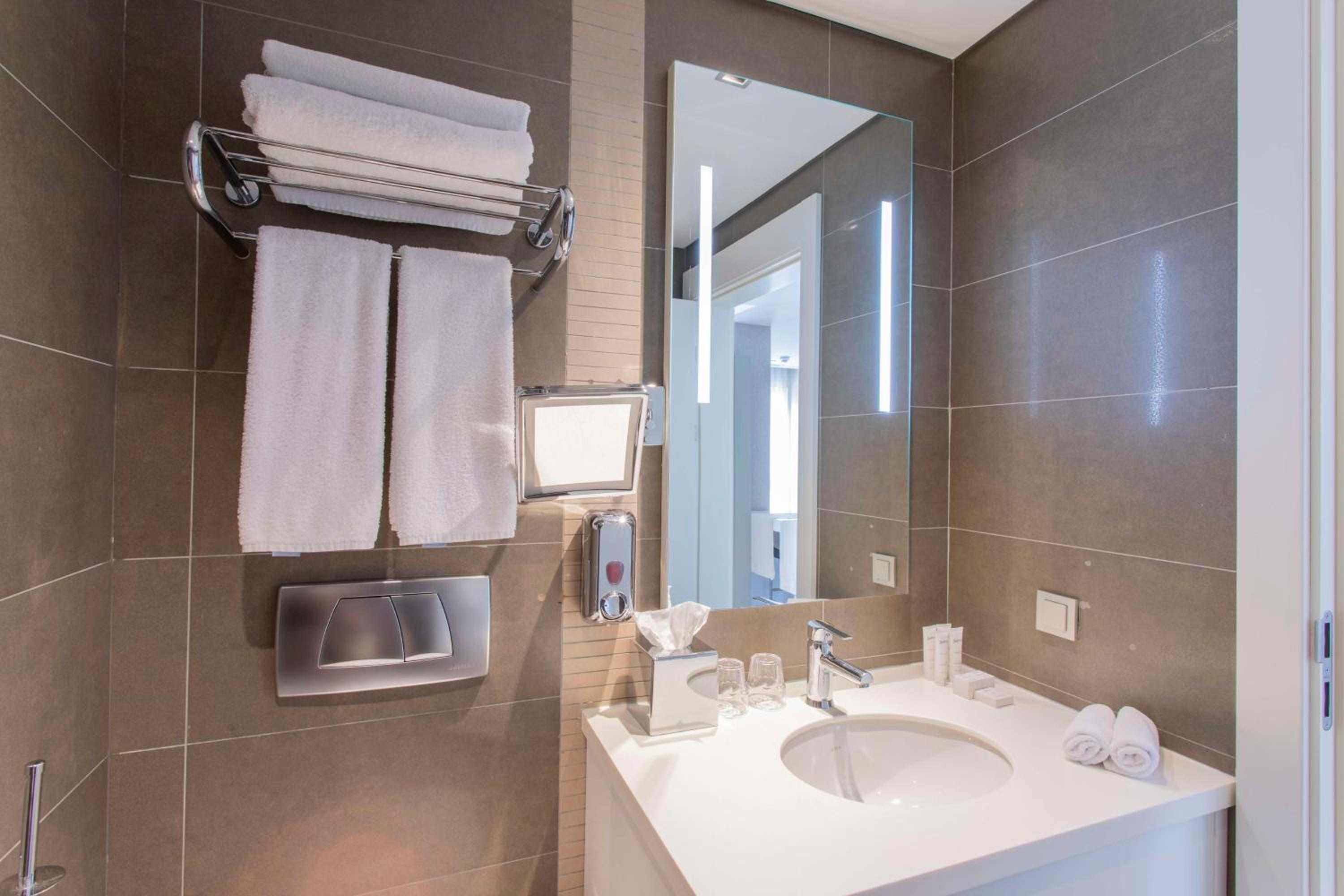 Radisson Residences Avrupa TEM İstanbul - Image 59
