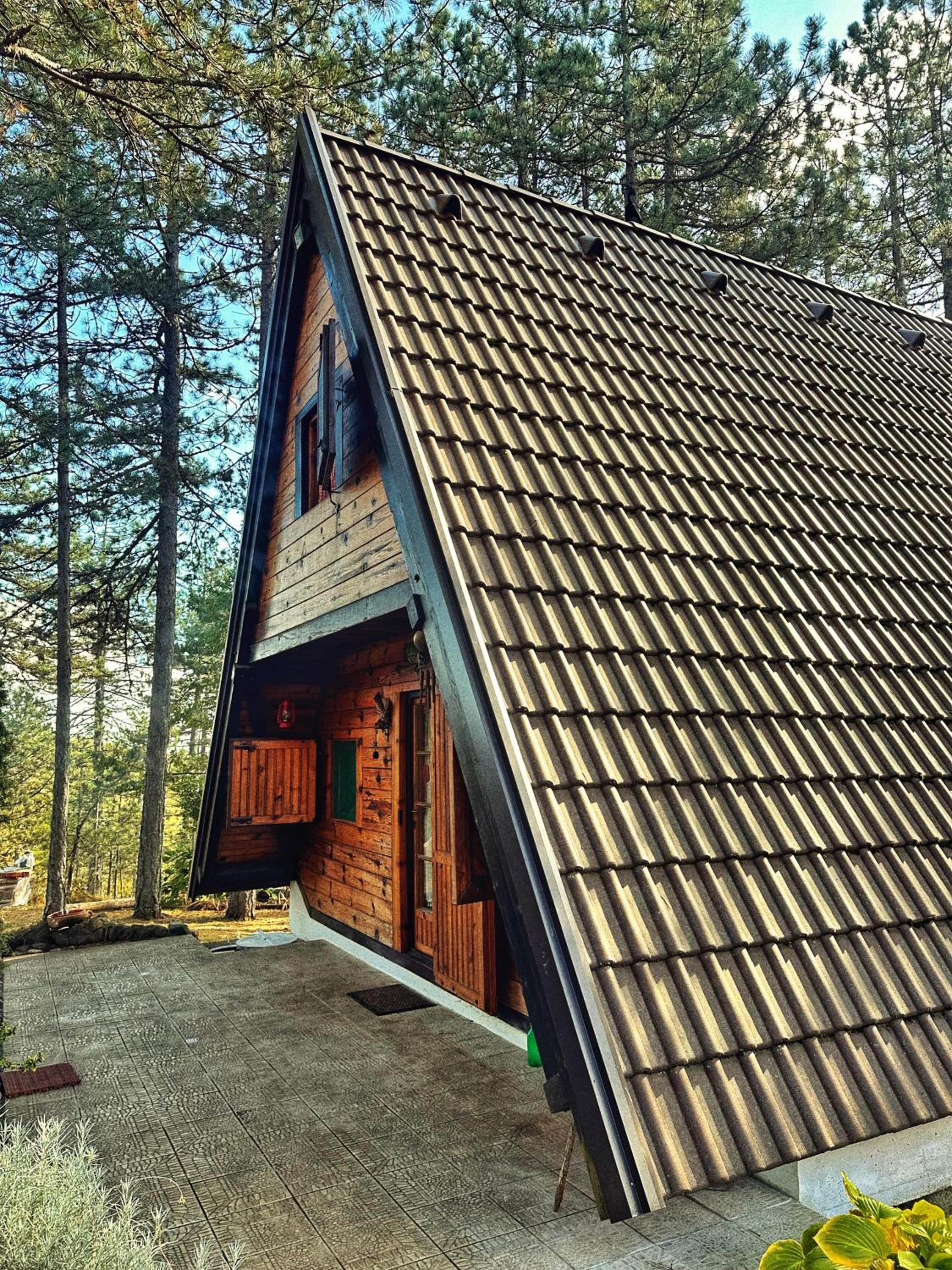 Tara Rustic Retreat