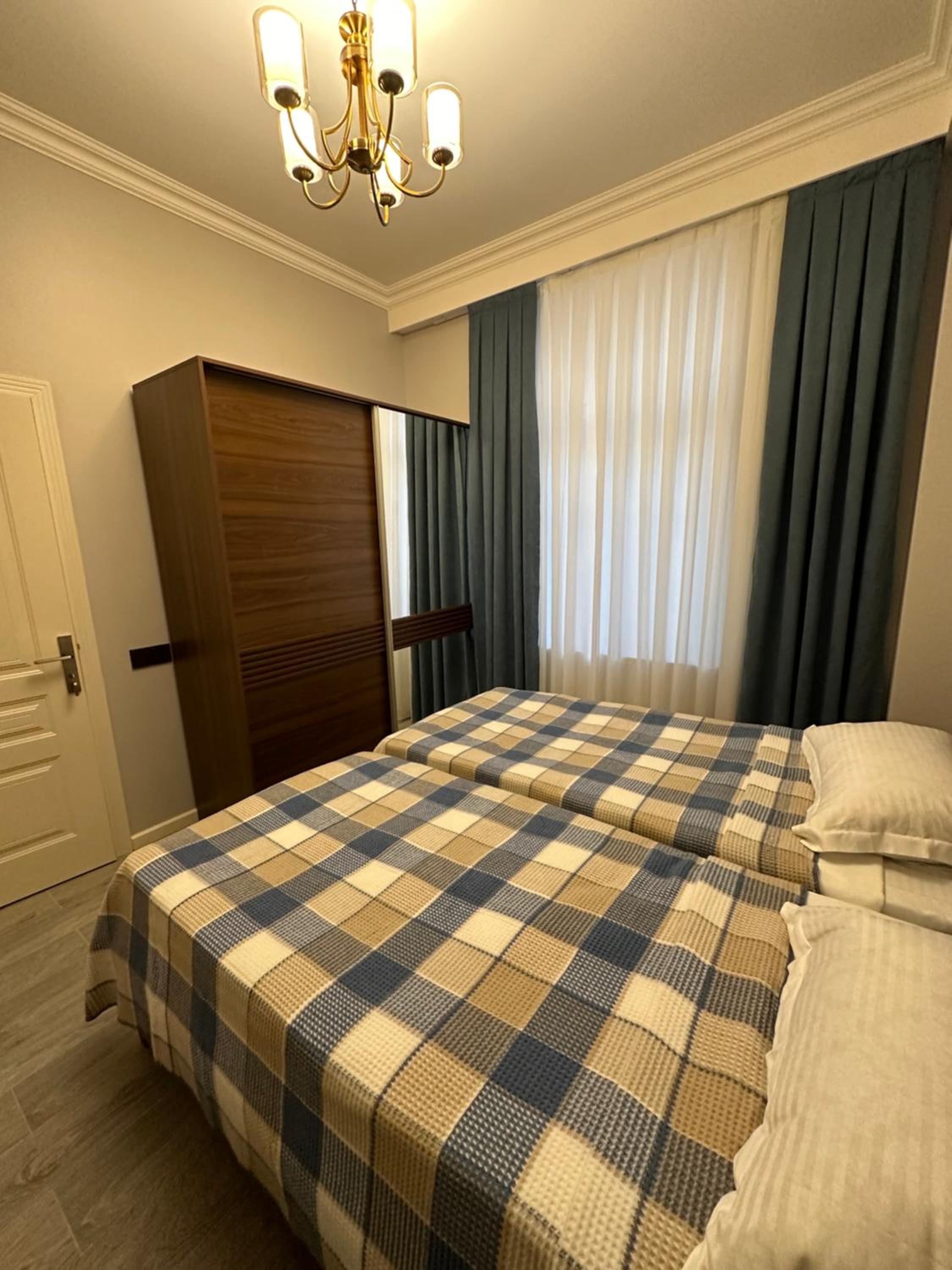 Delmar Hotel & Residence