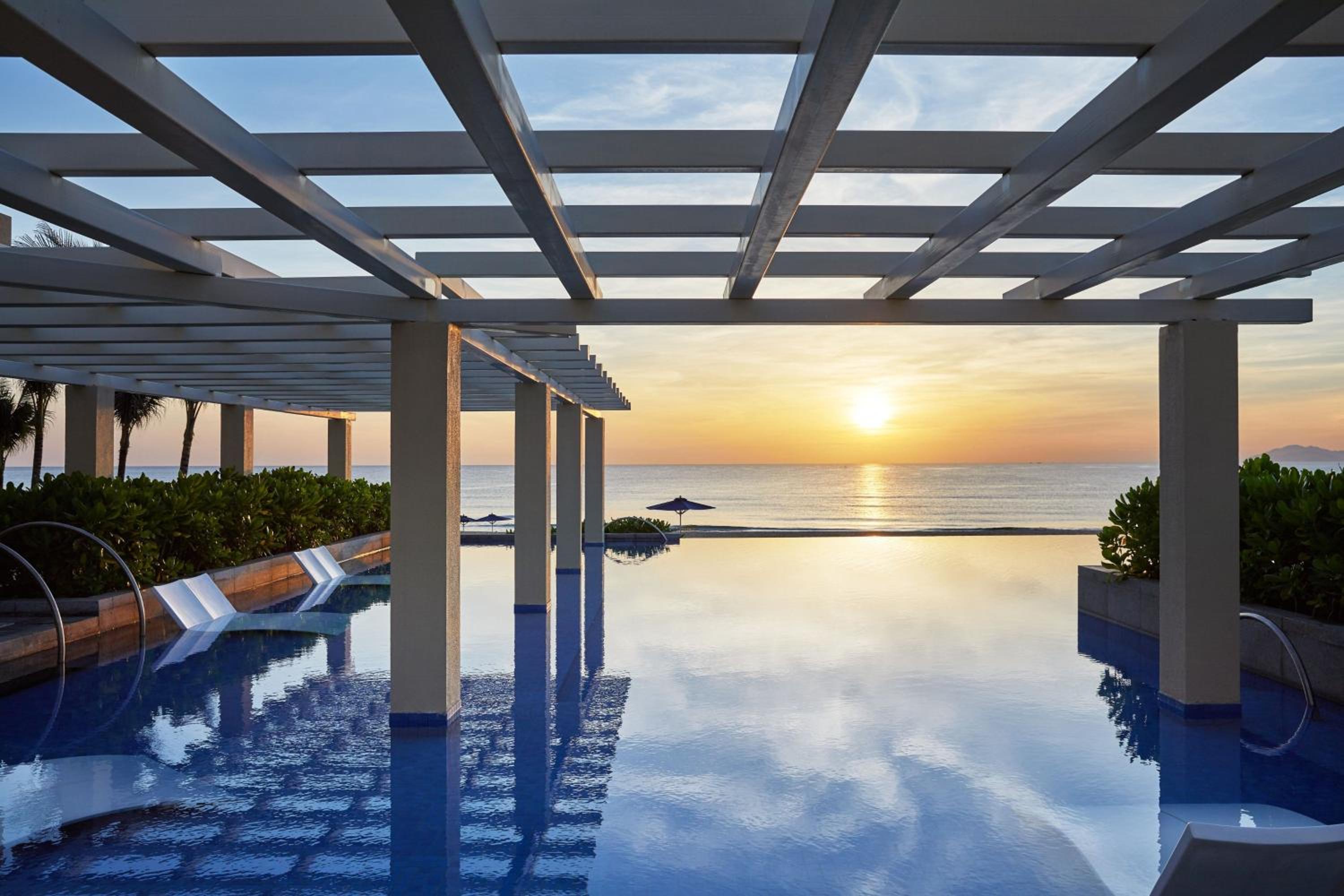 Sheraton Grand Danang Beach Resort & Spa