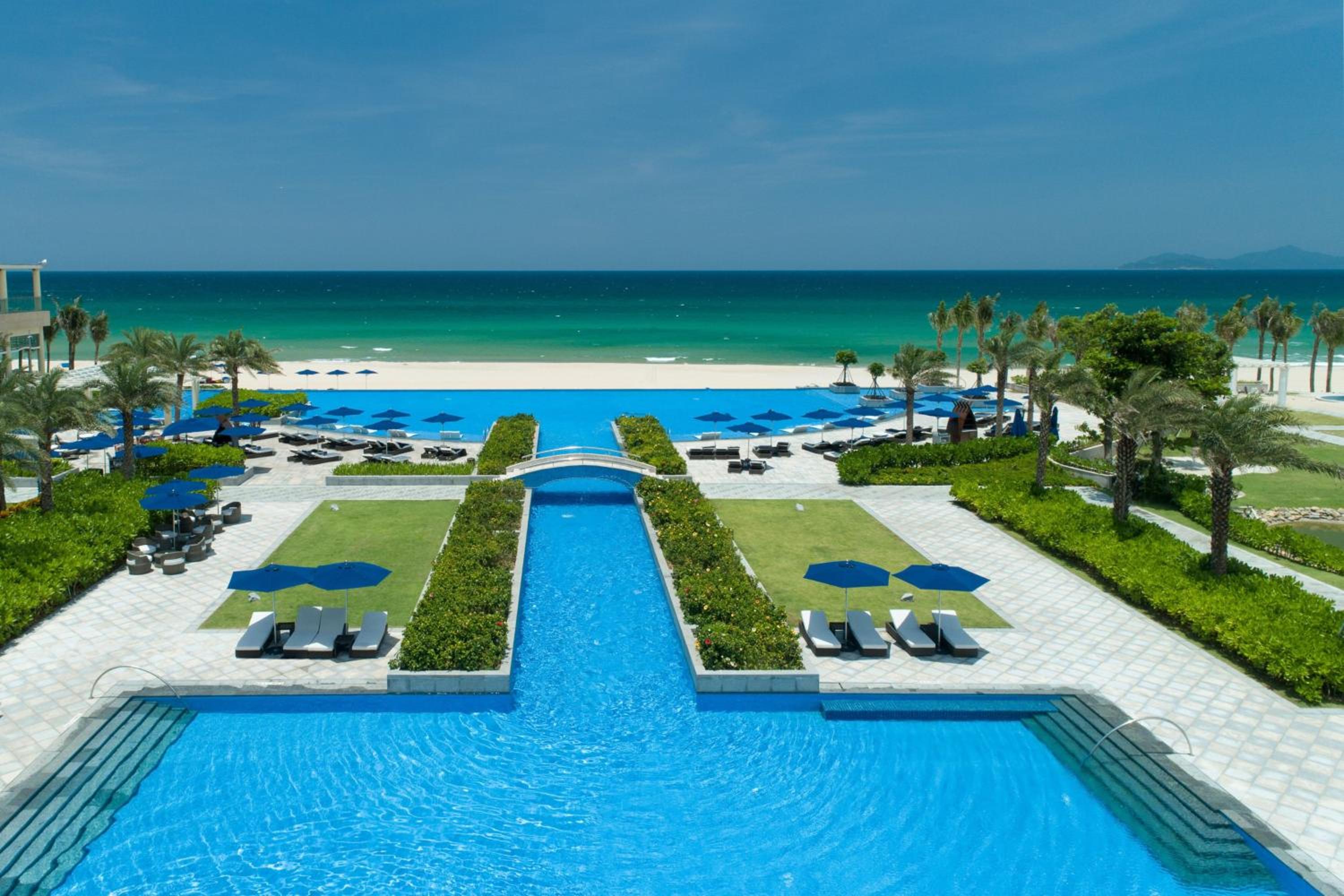 Sheraton Grand Danang Beach Resort & Spa