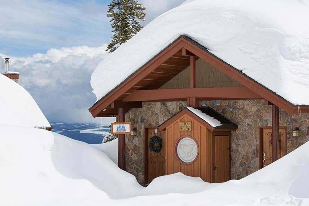 Snowy Bear Chalet w/ Hot Tub