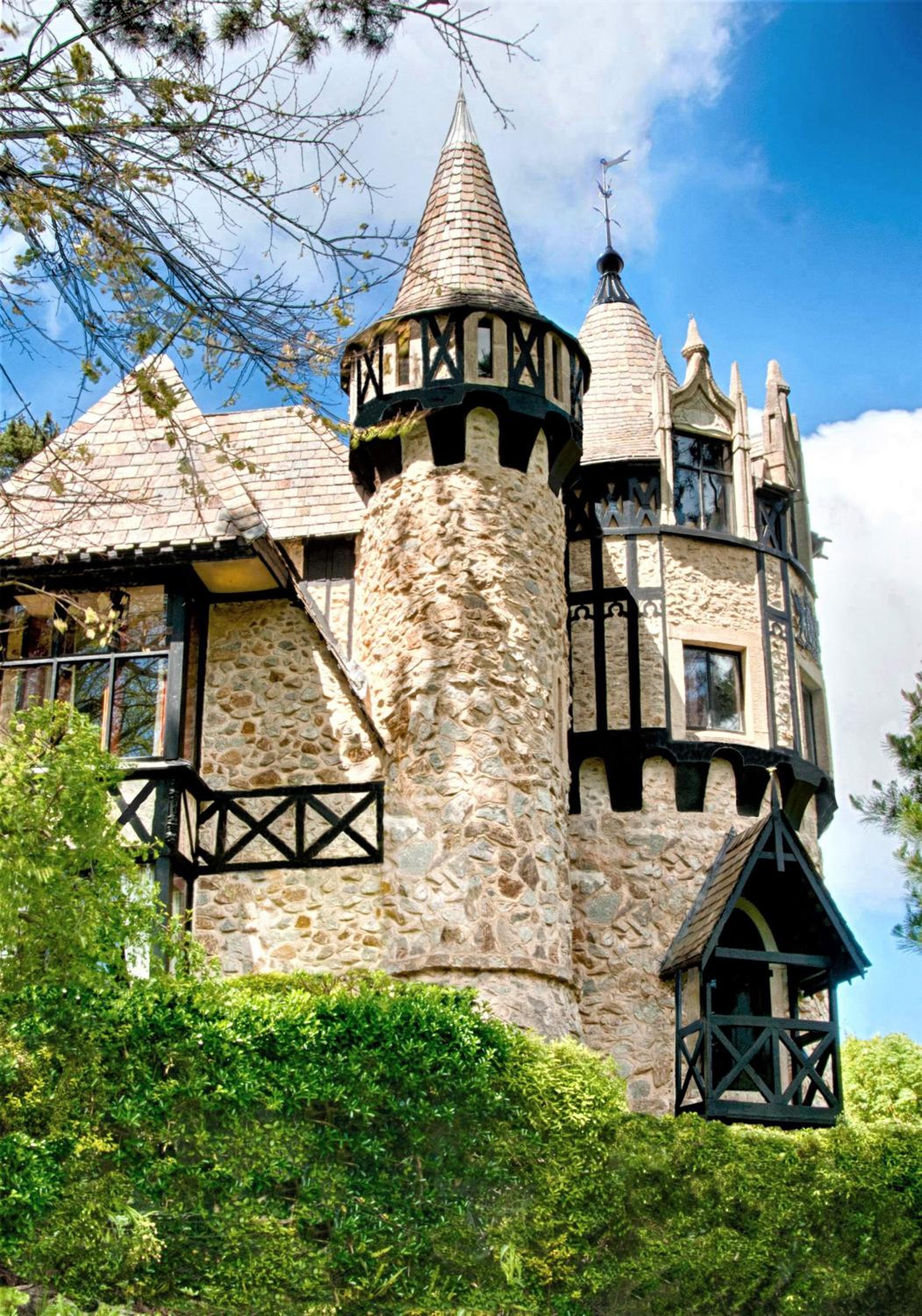 Thorngrove Manor