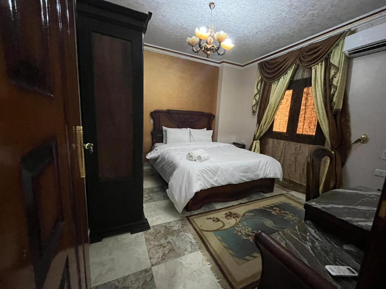 Apartment with panoramic view of the Pyramids, suitable for families
