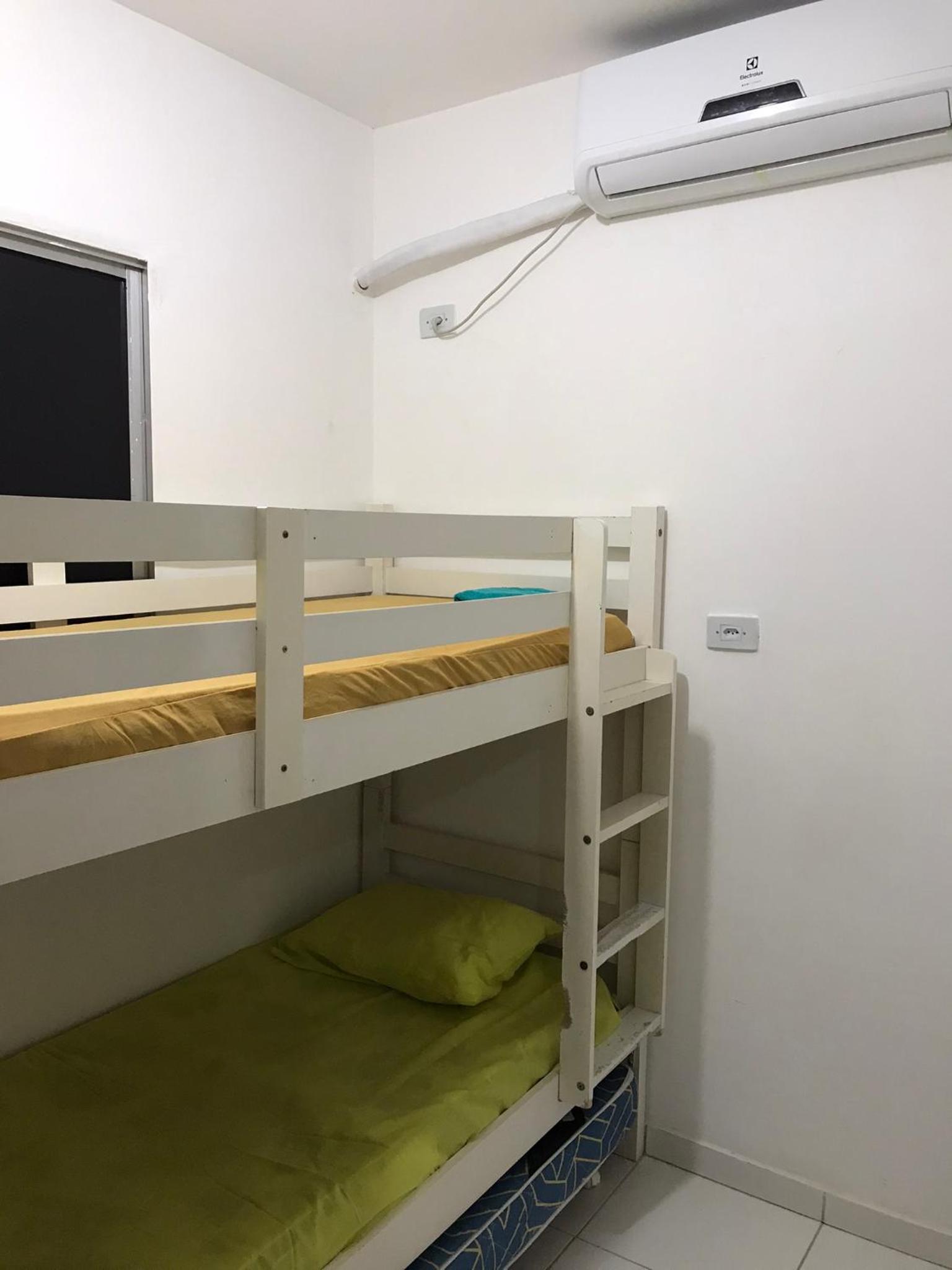 CASA COMPACTA NO PRIVÊ COQUEIRAL COM GARAGEM