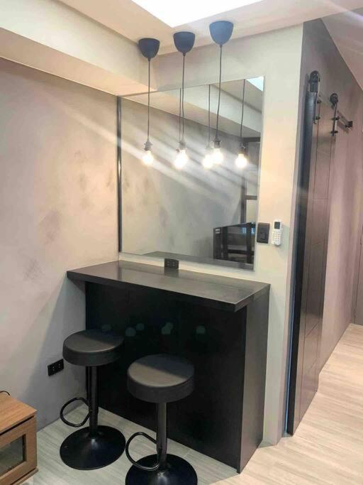Cozy Unit w/ Pool access @ GMA MRT St view 2