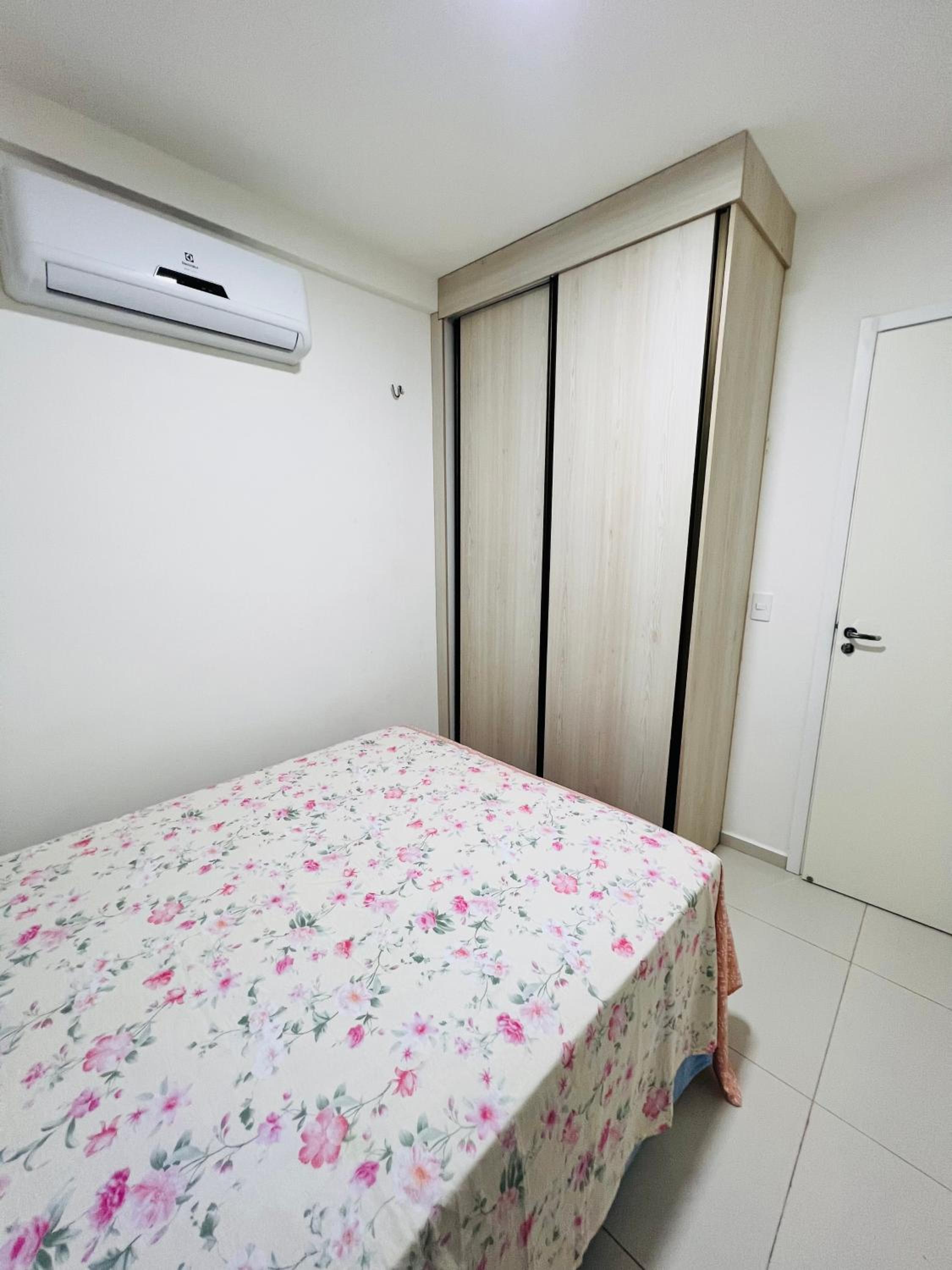 Apartamento novo zona leste.