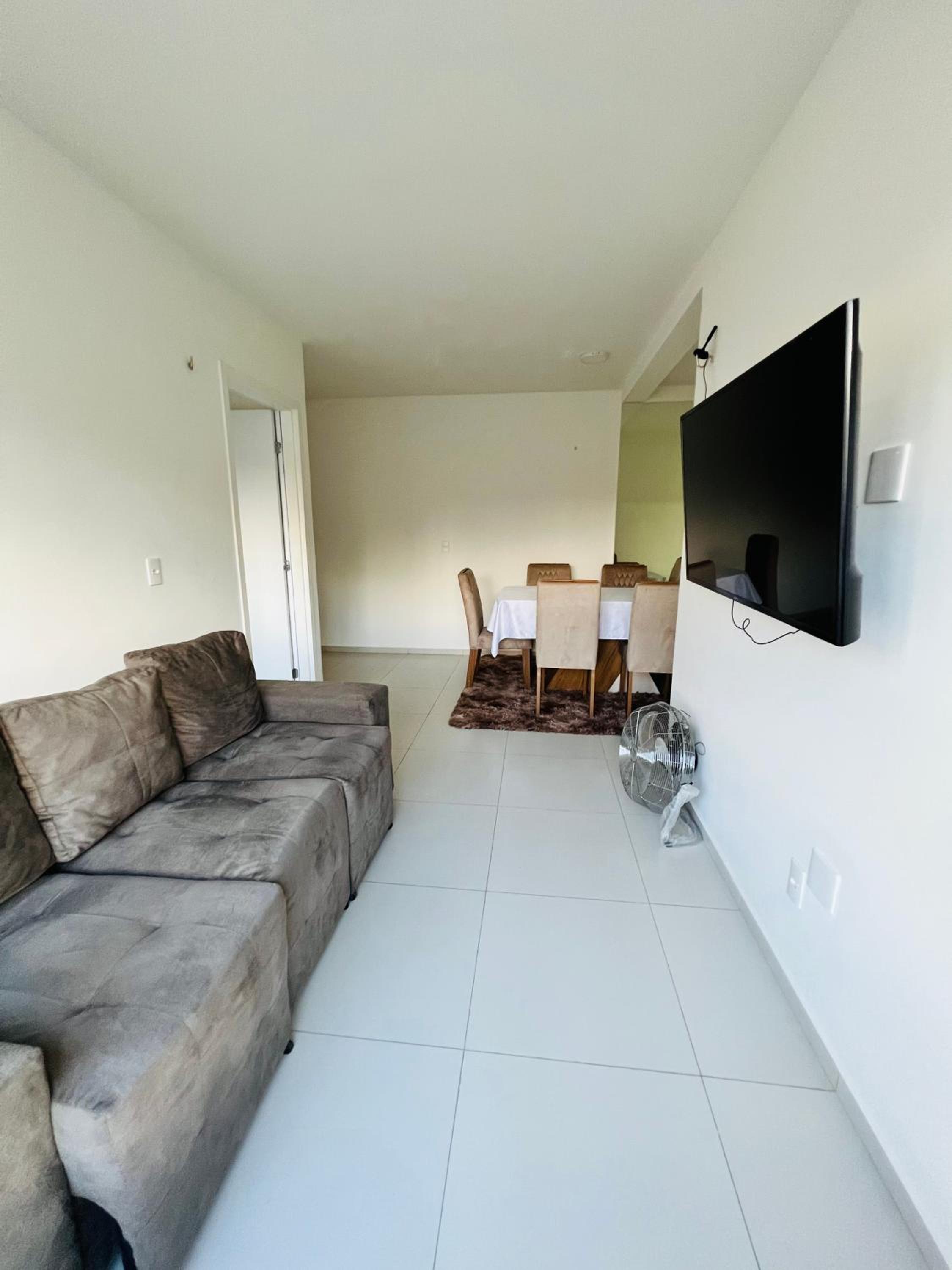 Apartamento novo zona leste.