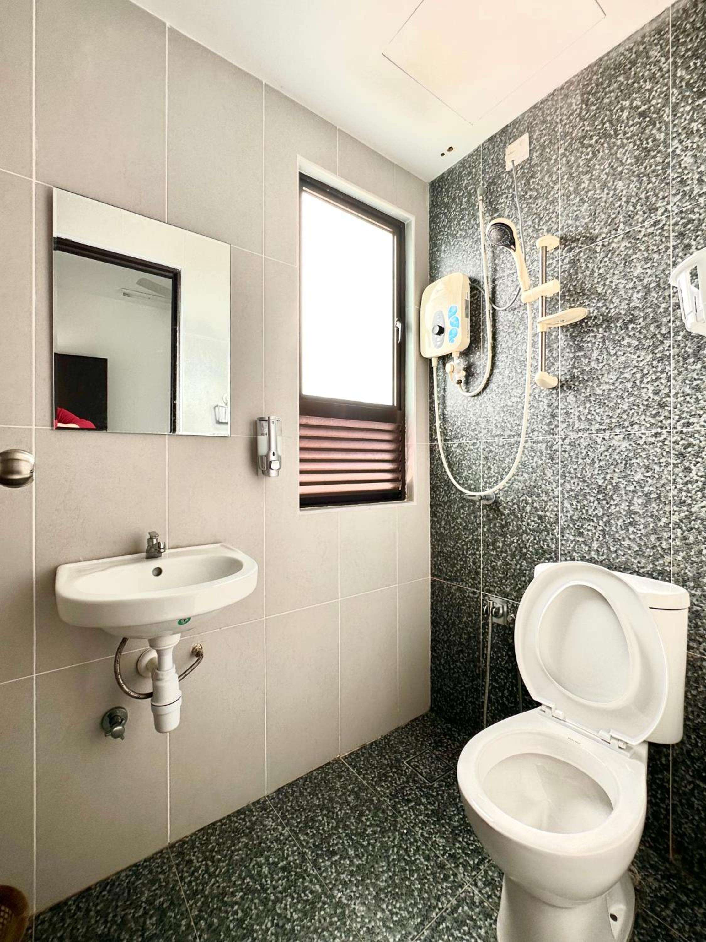 Nureenas Residence Condominium