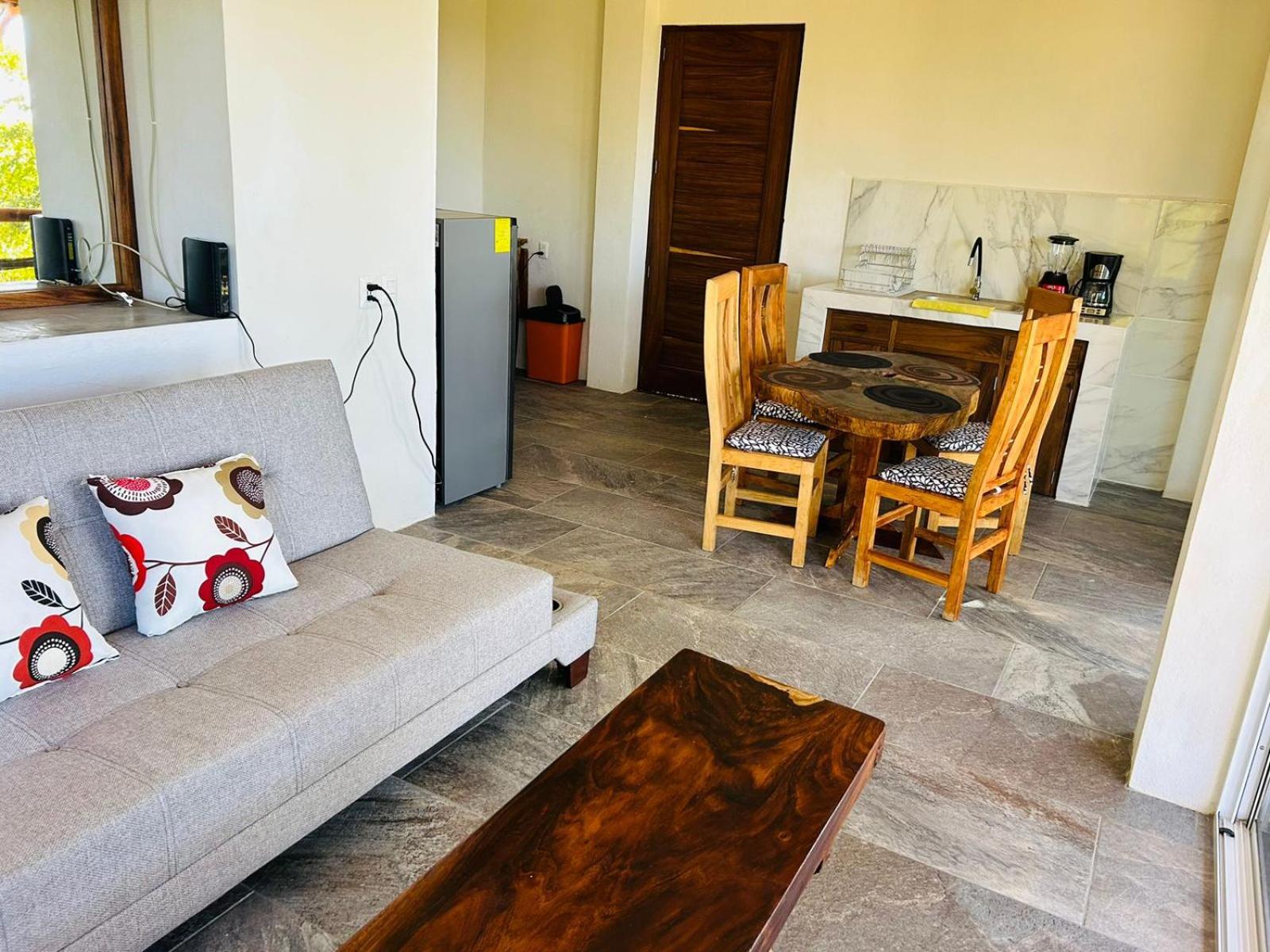 Casa Arrecife Troncones - a few steps from the beach