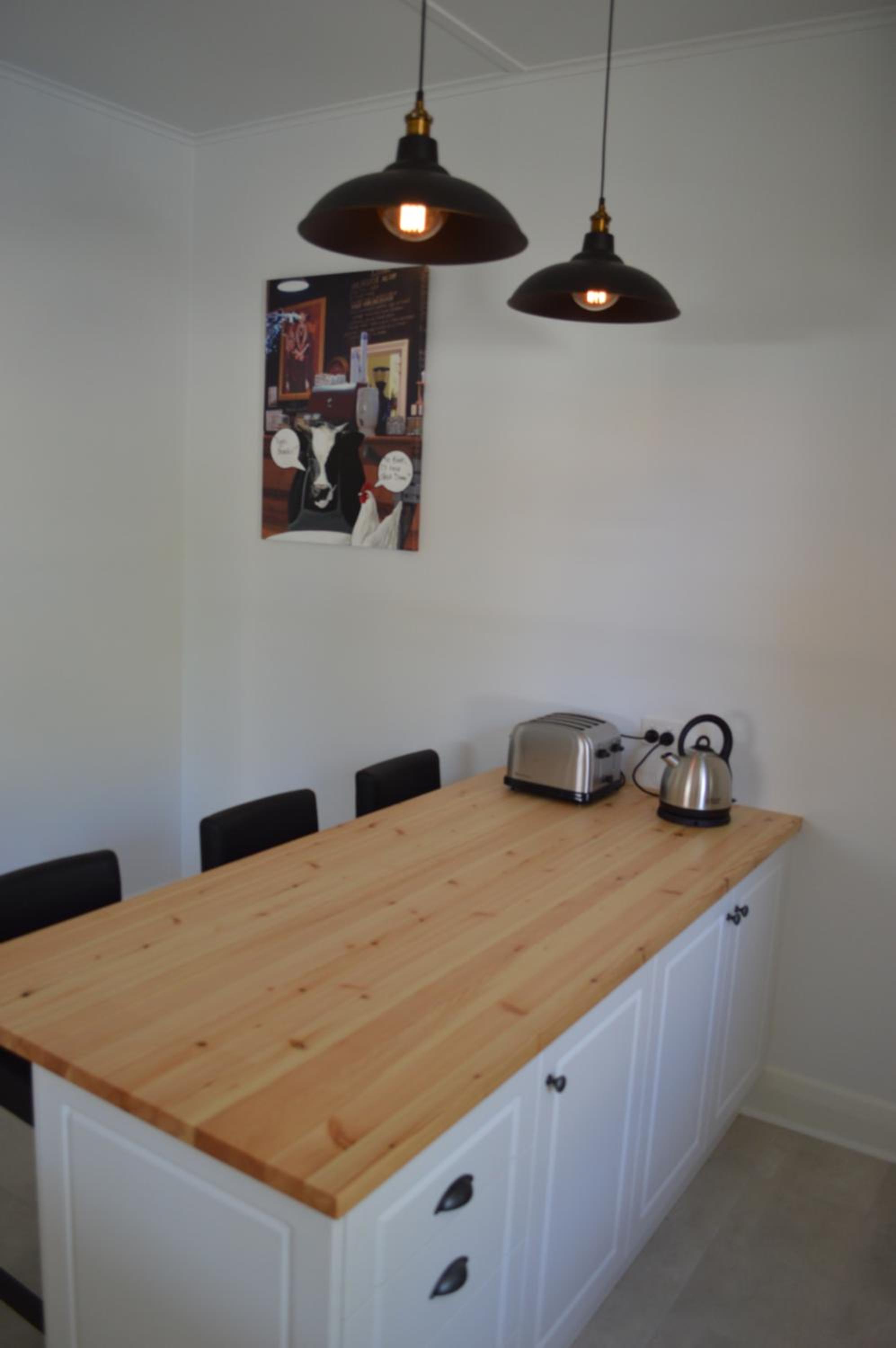 Two Cow Cottage Bed & Breakfast