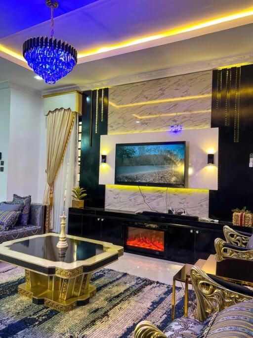 Luxury Charming 5Bed Duplex With Starlink wifi - Lekki view 5
