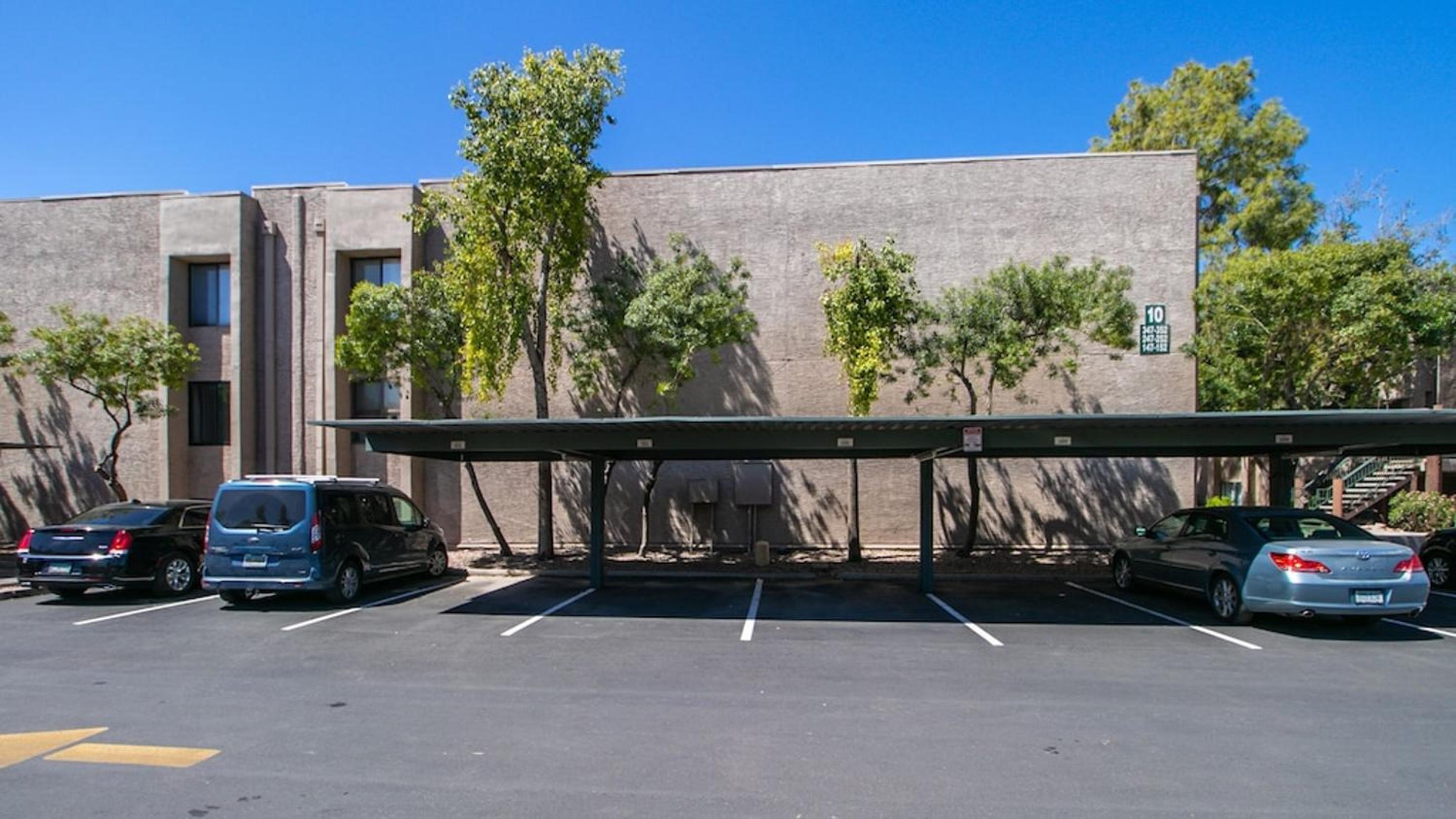 Charming Comfy Condo in the Heart of Old Town view 4