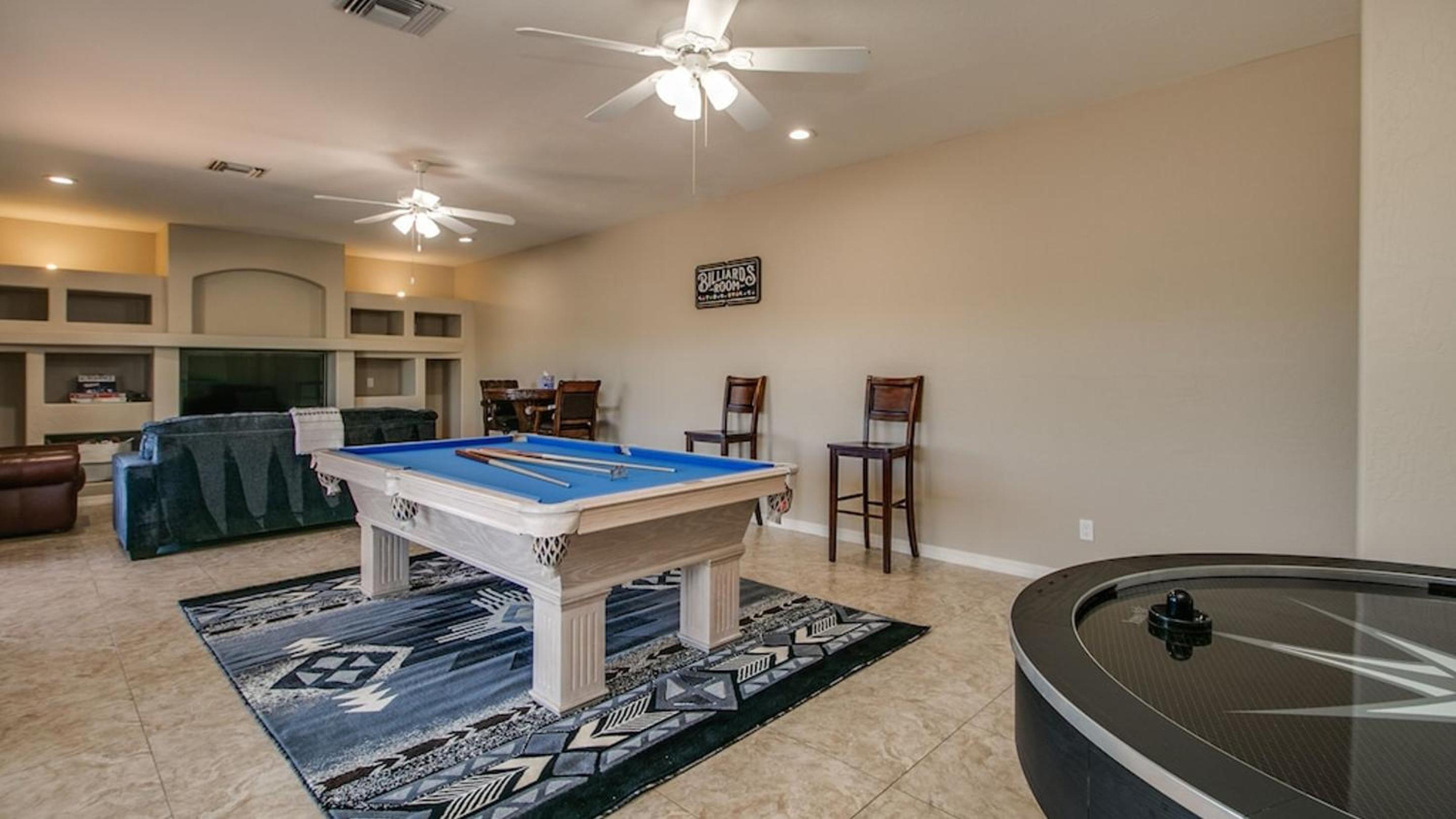 Fabulous 4-Bdrm WBreathtaking Views Pool view 3