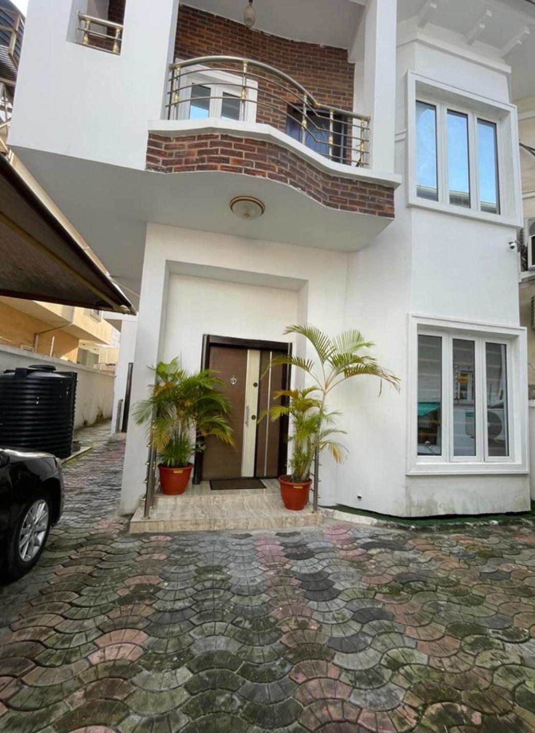 Nachisi Residence