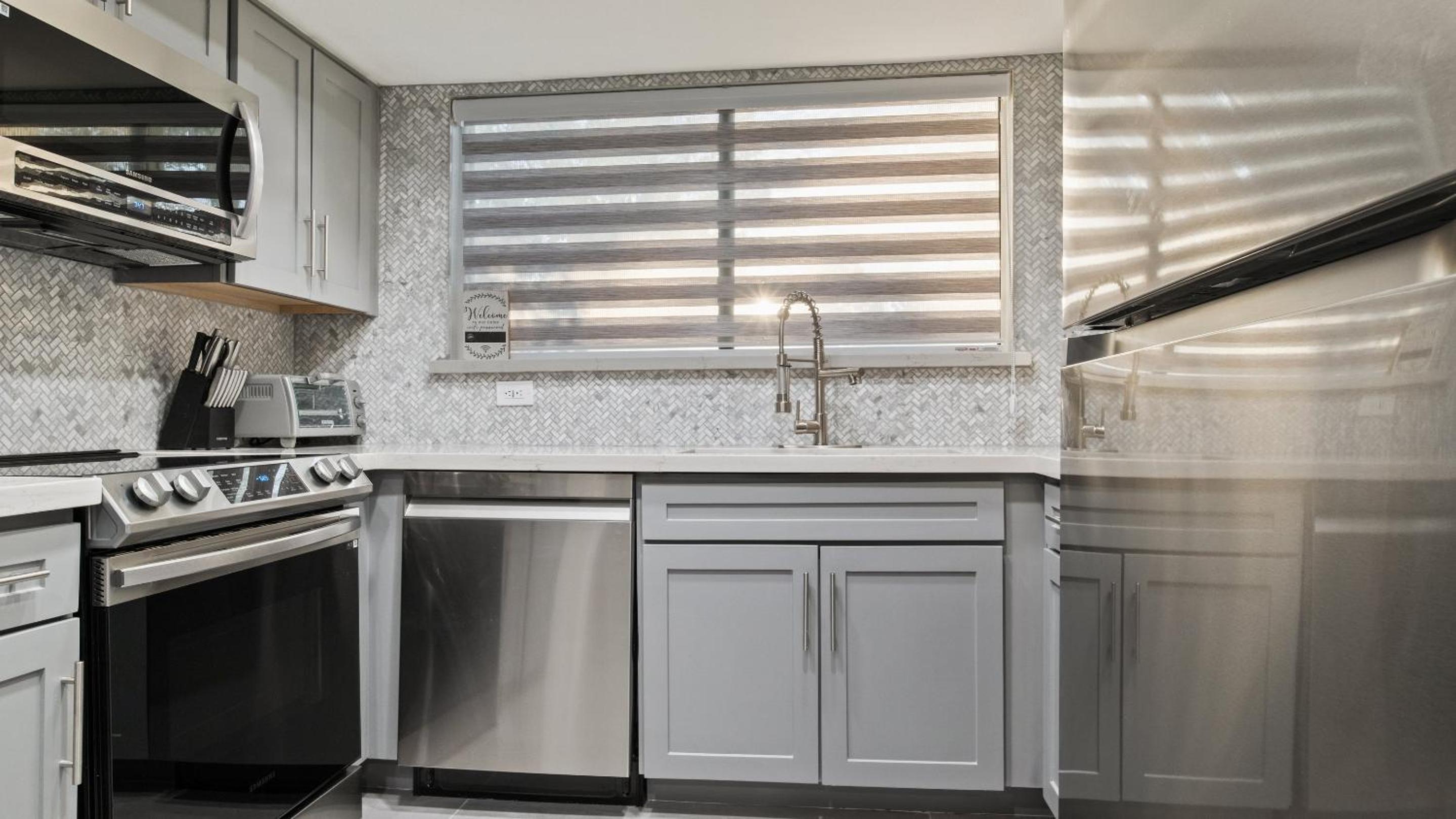 Luxury Paradise Valley Condo Complete Remodel view 4